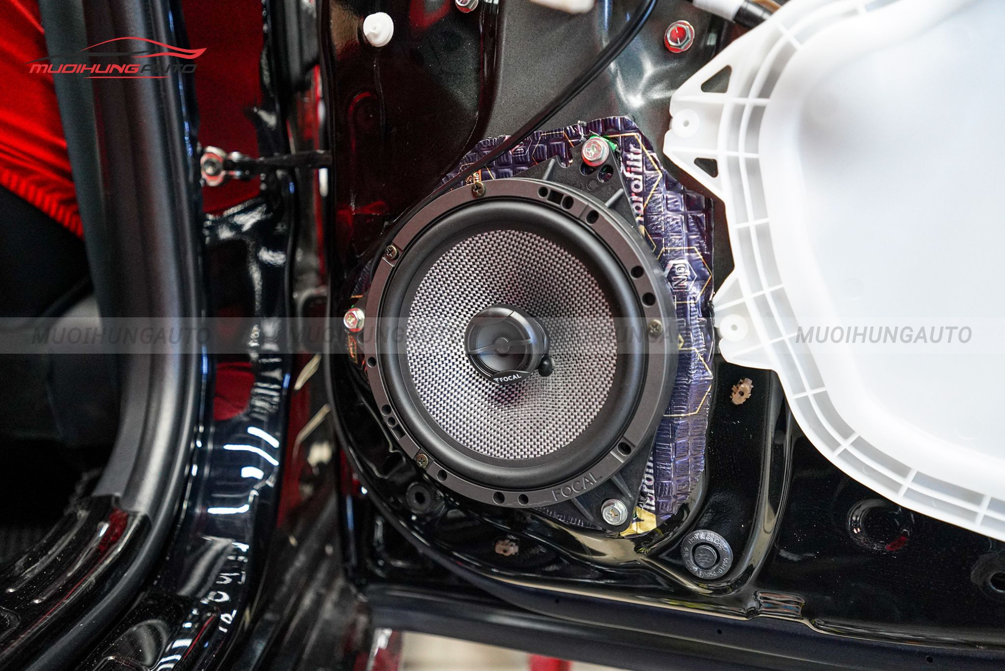 Độ loa cánh cửa cho xe Toyota Camry 2019