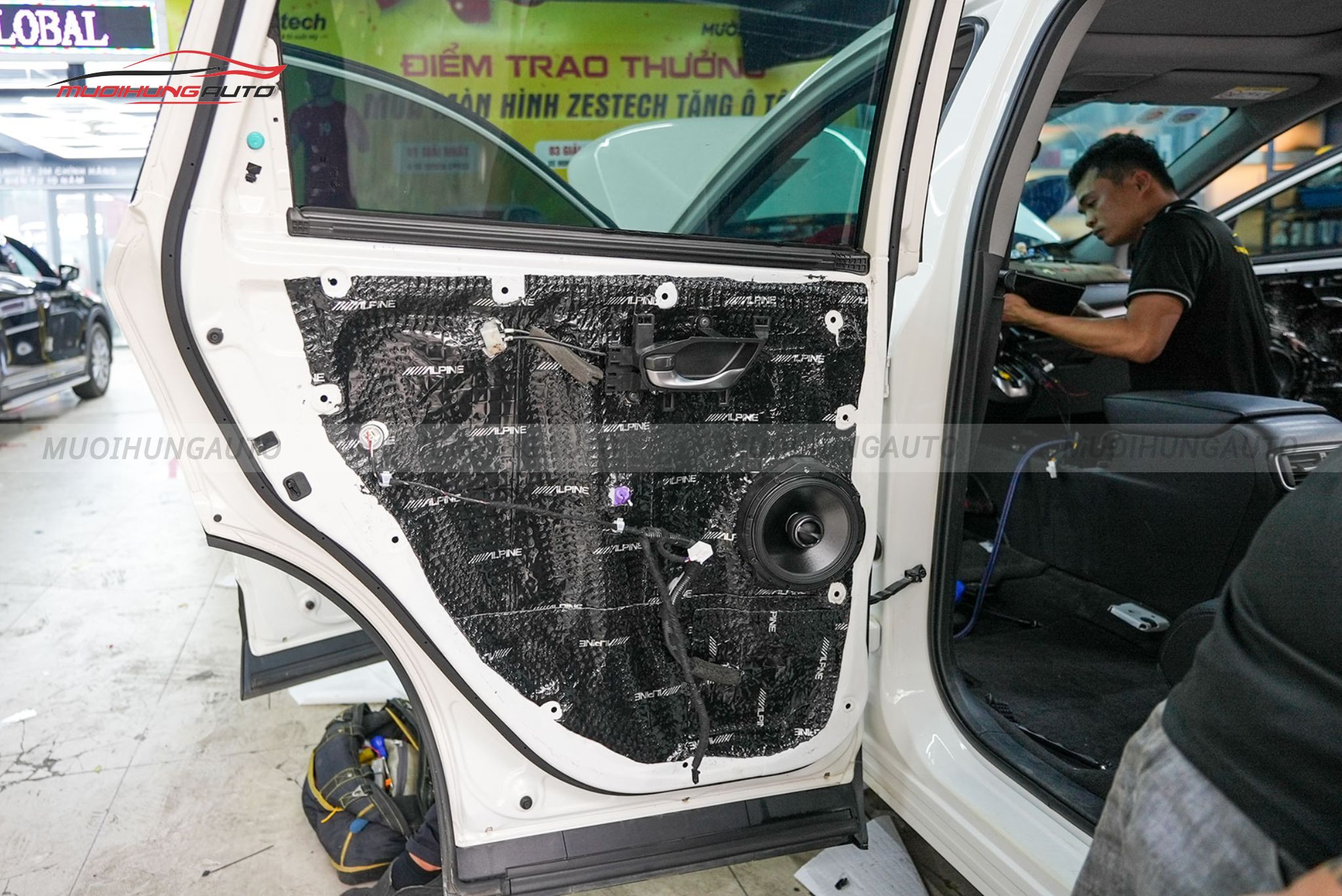 Độ loa cánh cửa CRV 2019