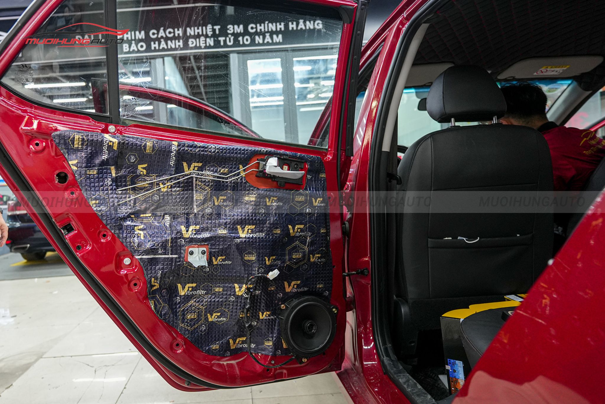 Độ loa cánh cửa ô tô Hyundai i10