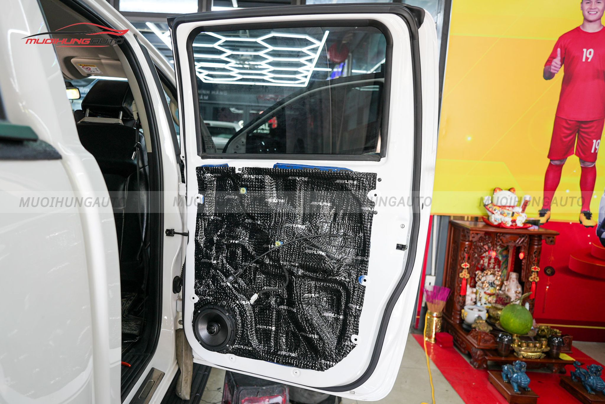 Độ loa cánh Ford Ranger 2019