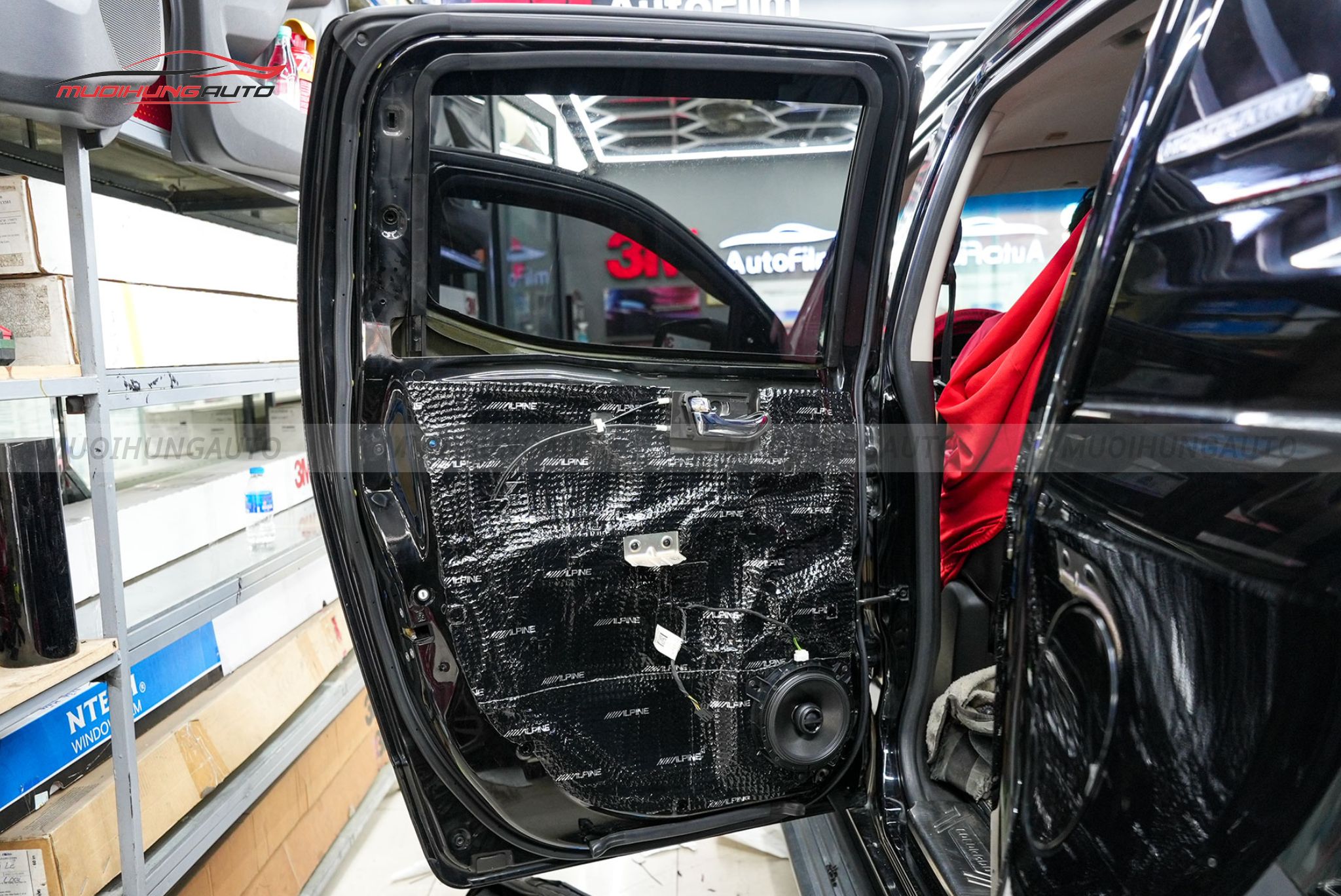 Độ loa cánh xe Chevrolet Colorado 2019