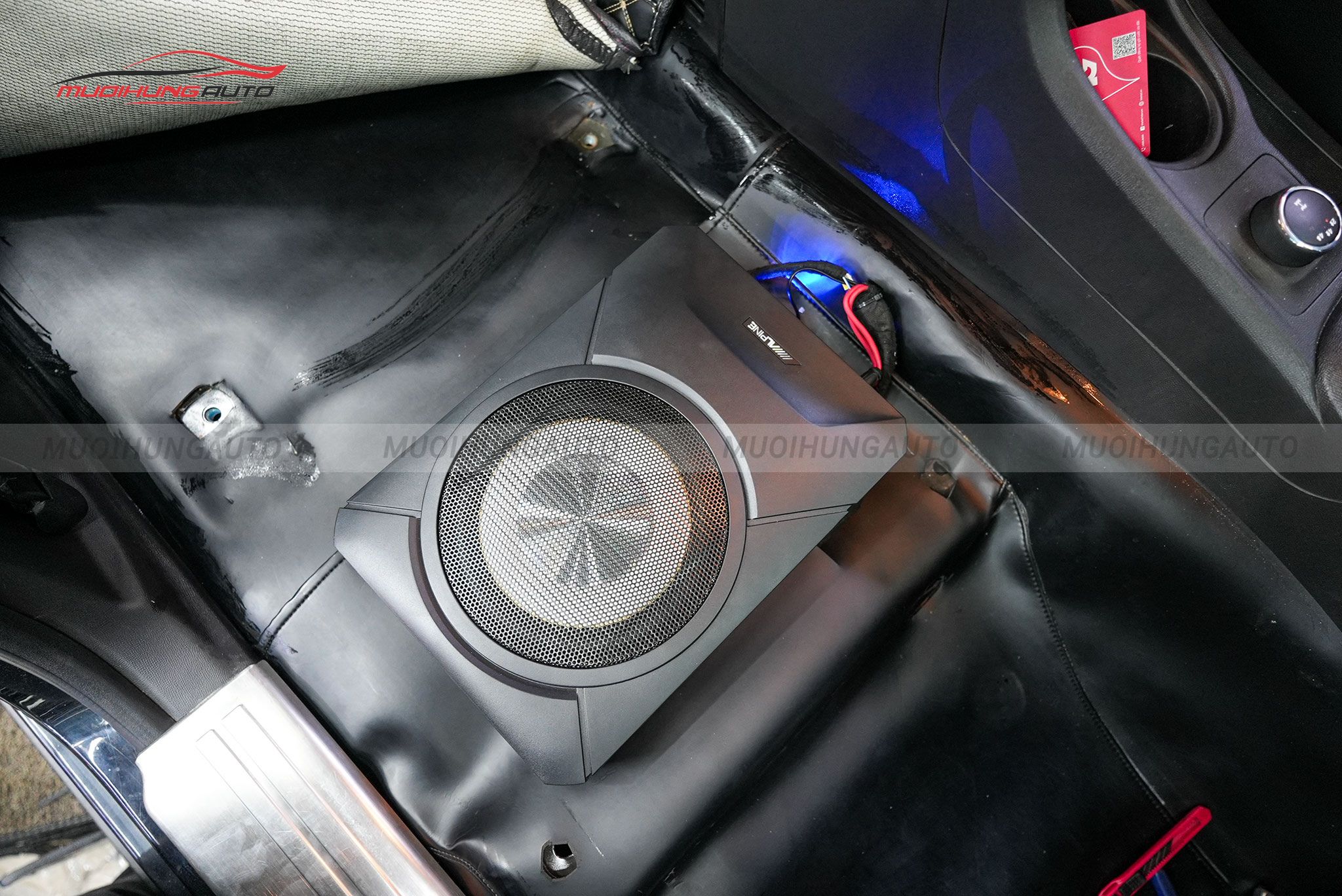 Độ loa sub Chevrolet Colorado 2019