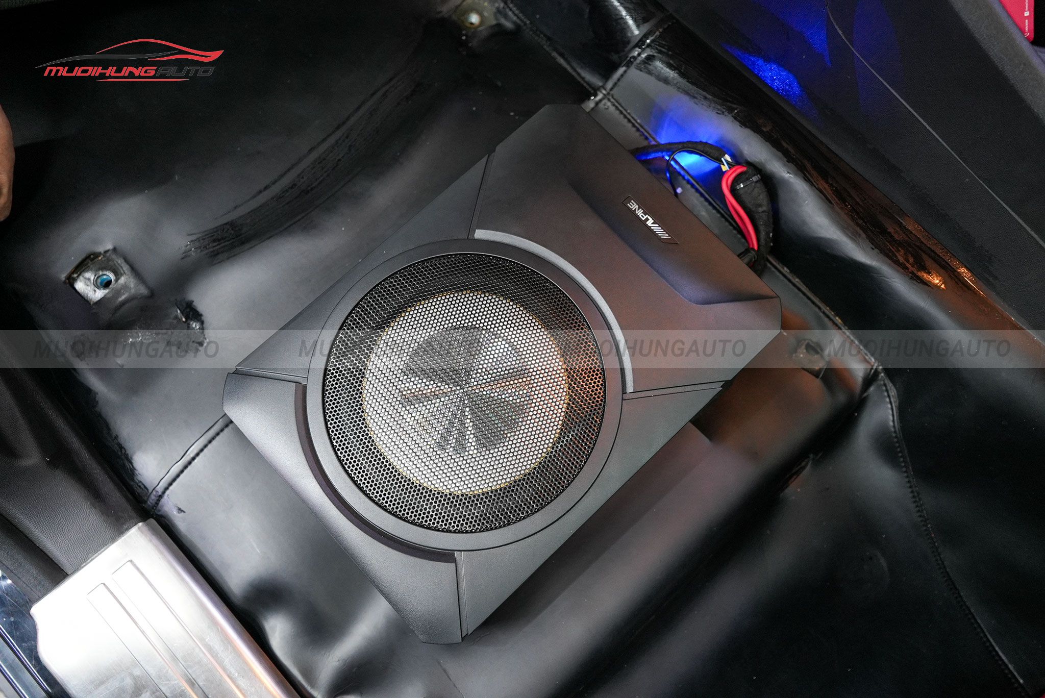 Độ loa sub cho Chevrolet Colorado 2019