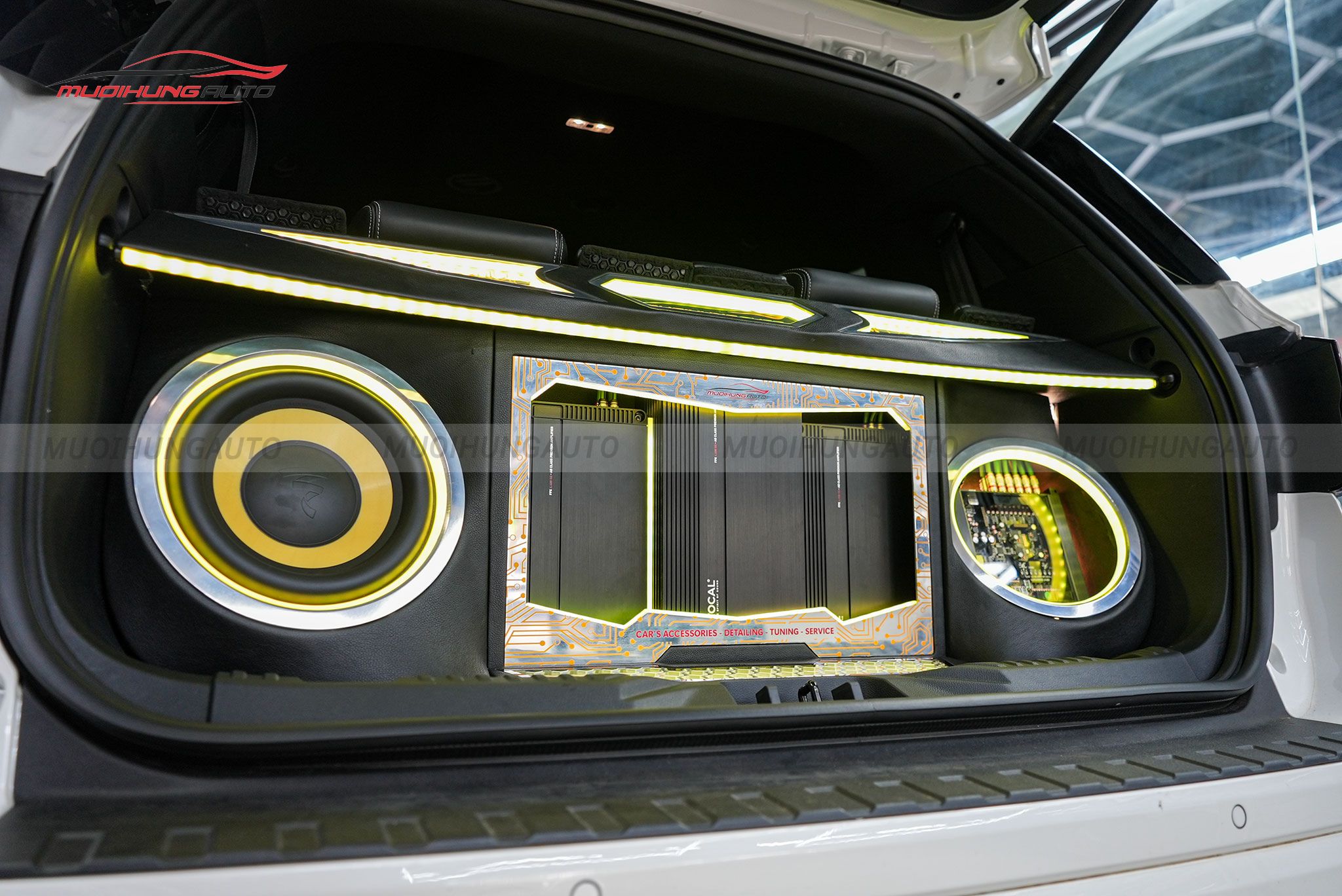 Độ loa sub cho Ford Everest 2024