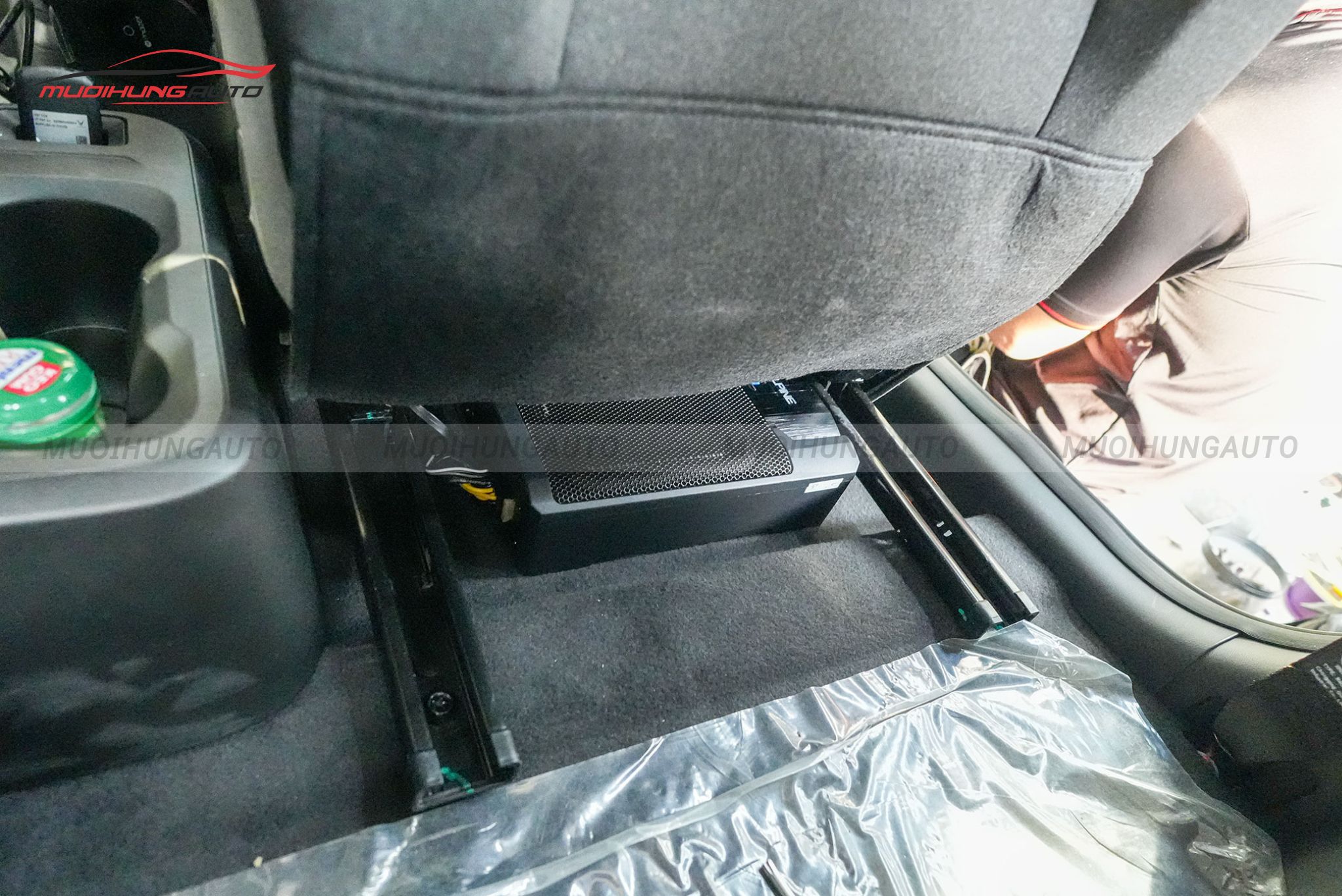 Độ loa sub cho Vinfast VF3