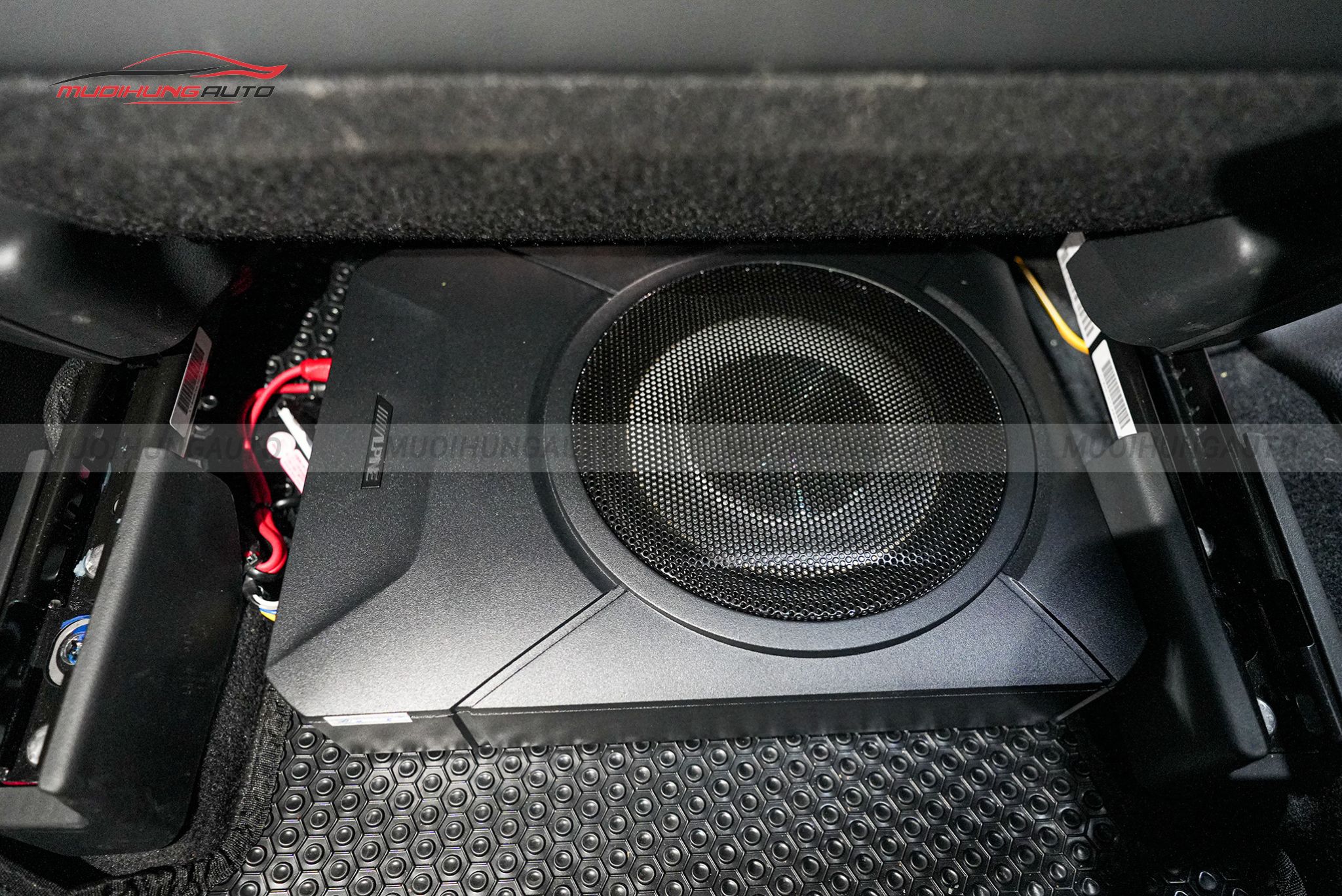 Độ loa sub Honda CRV 2022