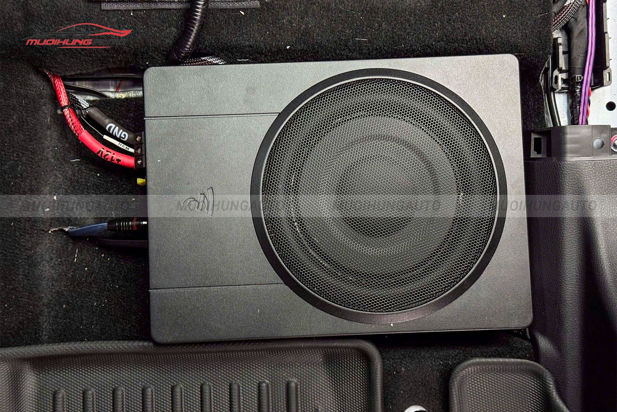 Độ loa sub xe Ford Territory