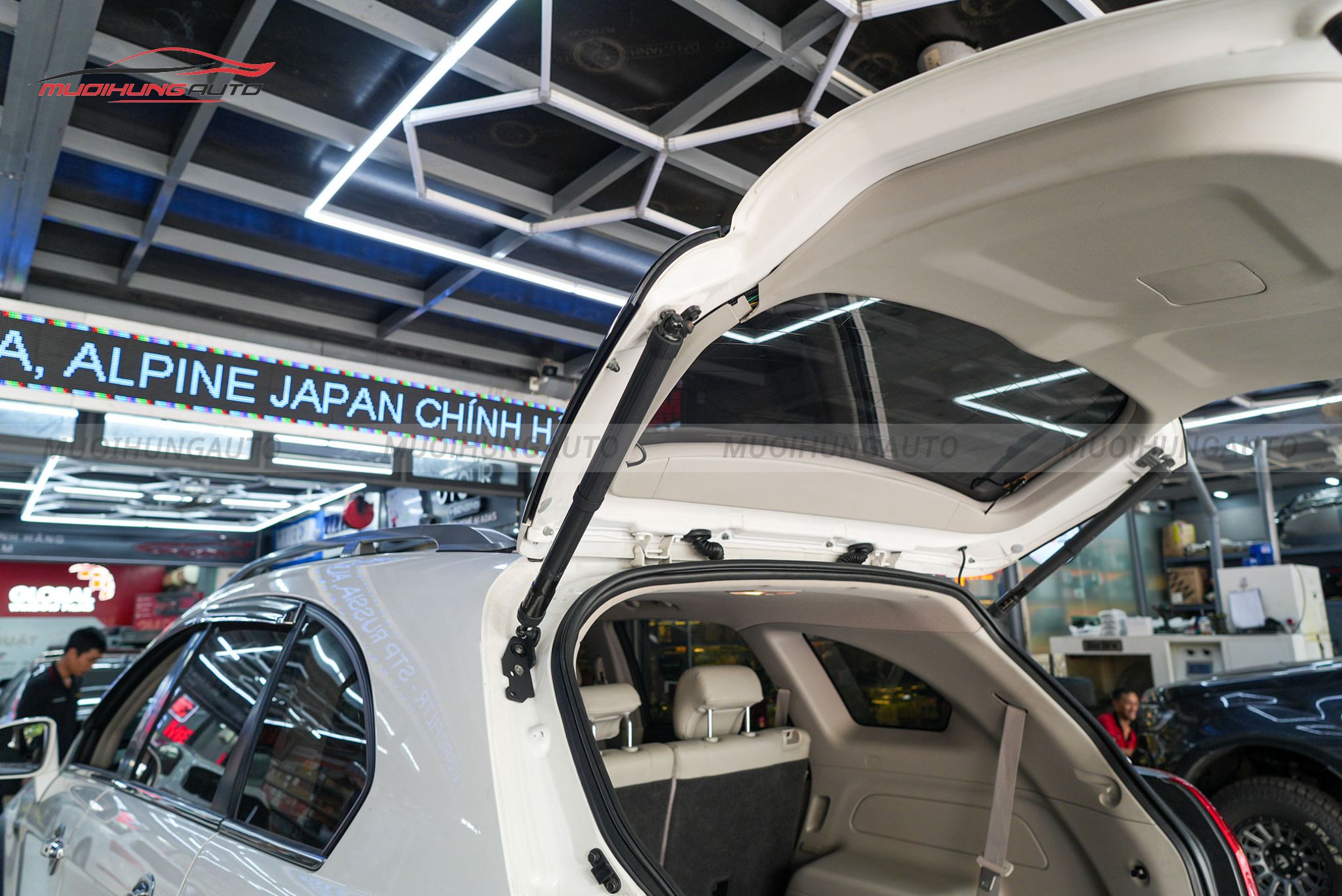 Độ ty cốp điện ô tô Chevrolet Captiva