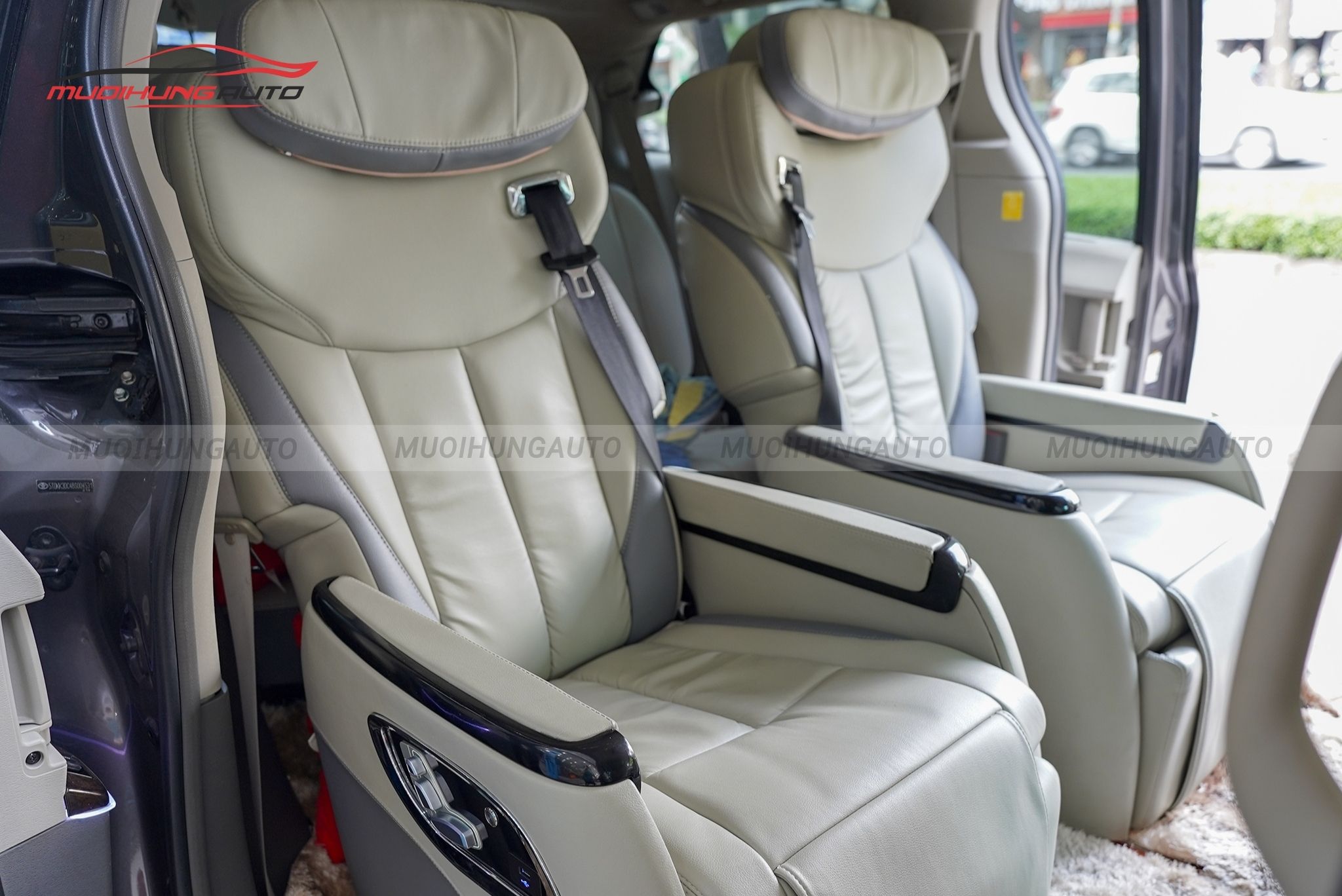 Ghế chỉnh điện ô tô Toyota Sienna