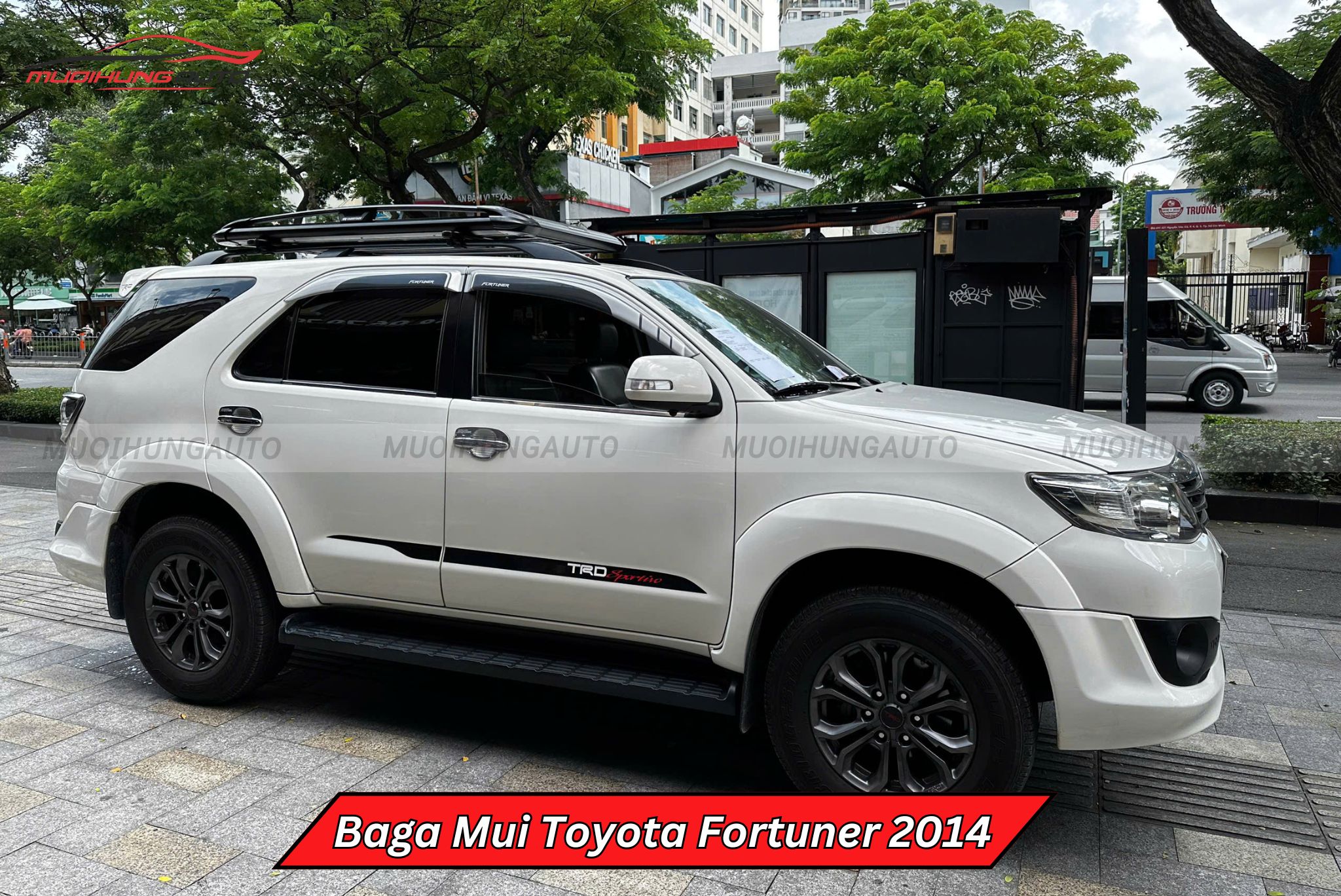 Giá đồ nóc xe Toyota Fortuner 2014