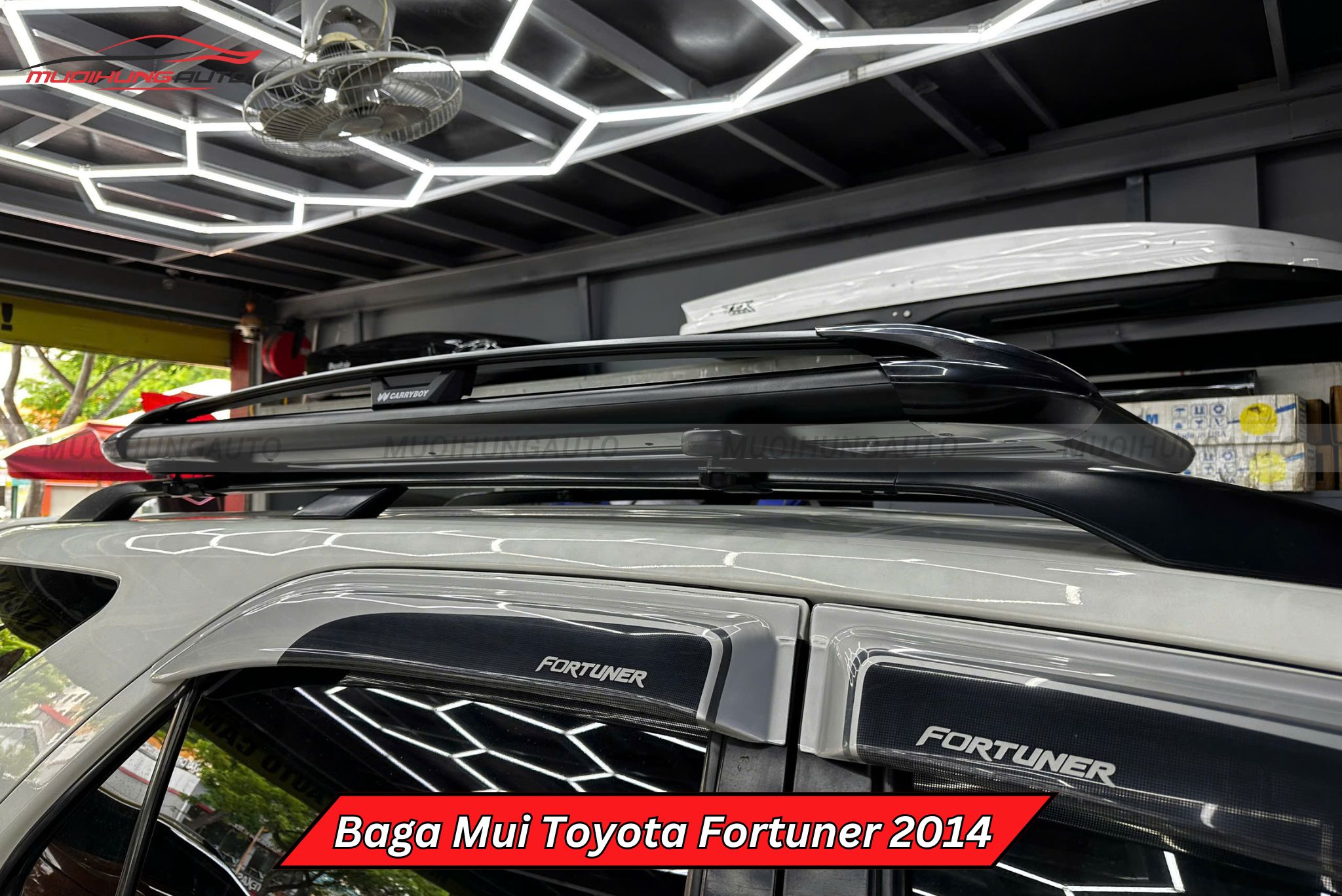 Giá nóc chở hàng Toyota Fortuner 2014