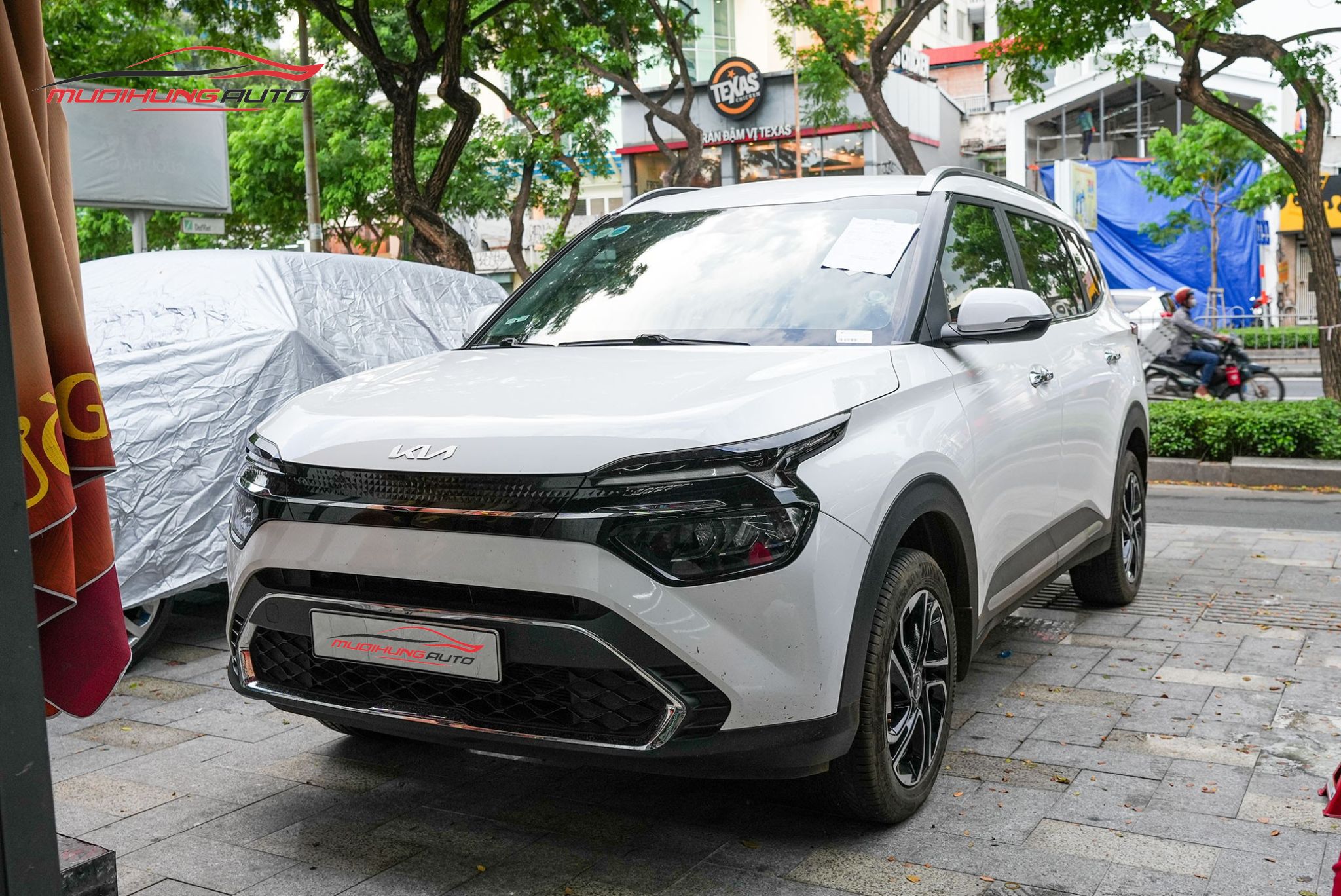 Hình xe đã gắn bánh lại hoàn chỉnh