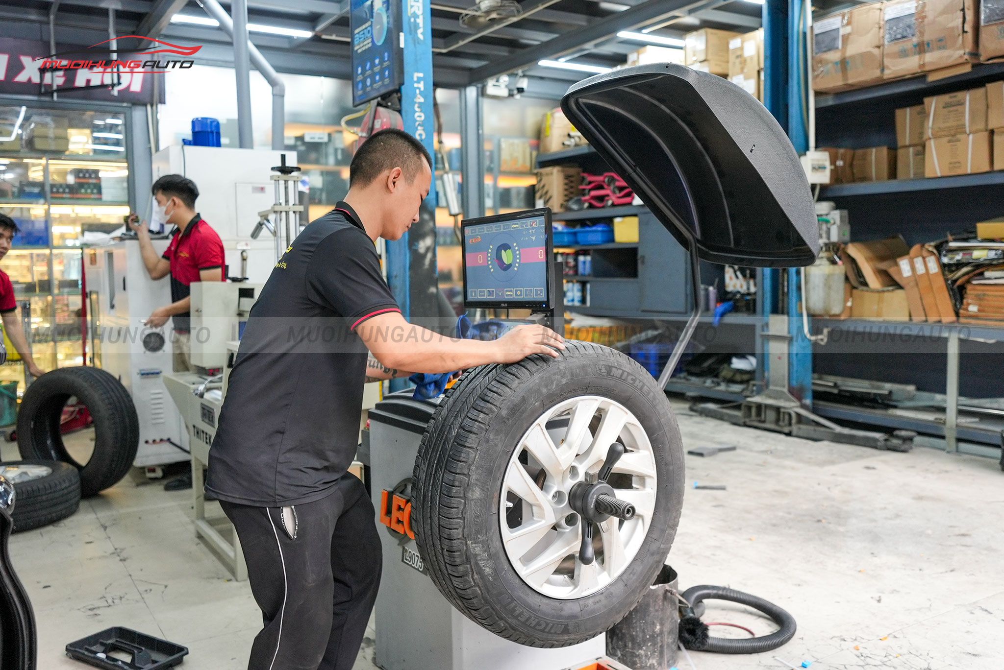 Kỹ thuật tiến hành cân mâm bấm chì