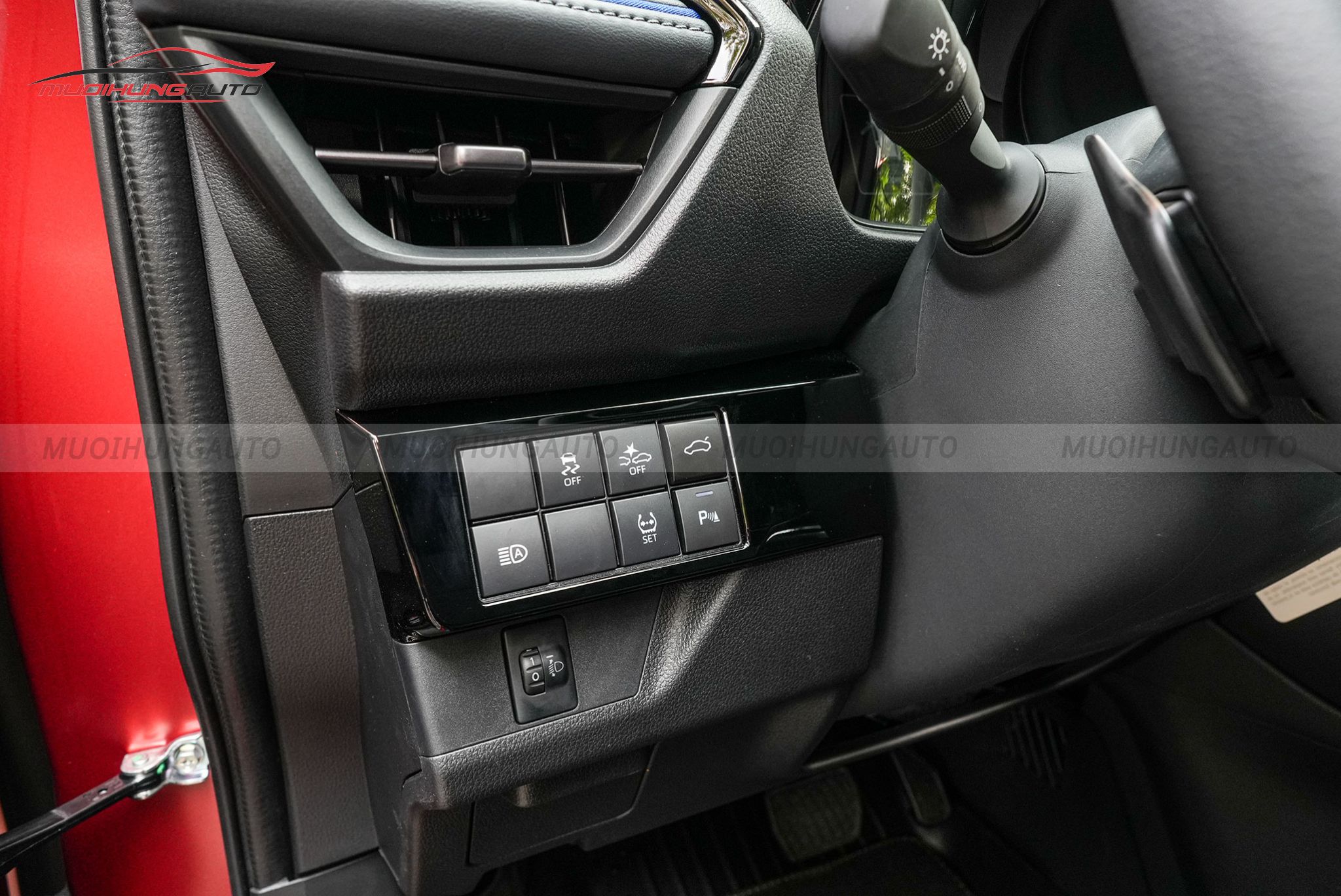 Lắp cốp điện Toyota Yaris Cross 2024