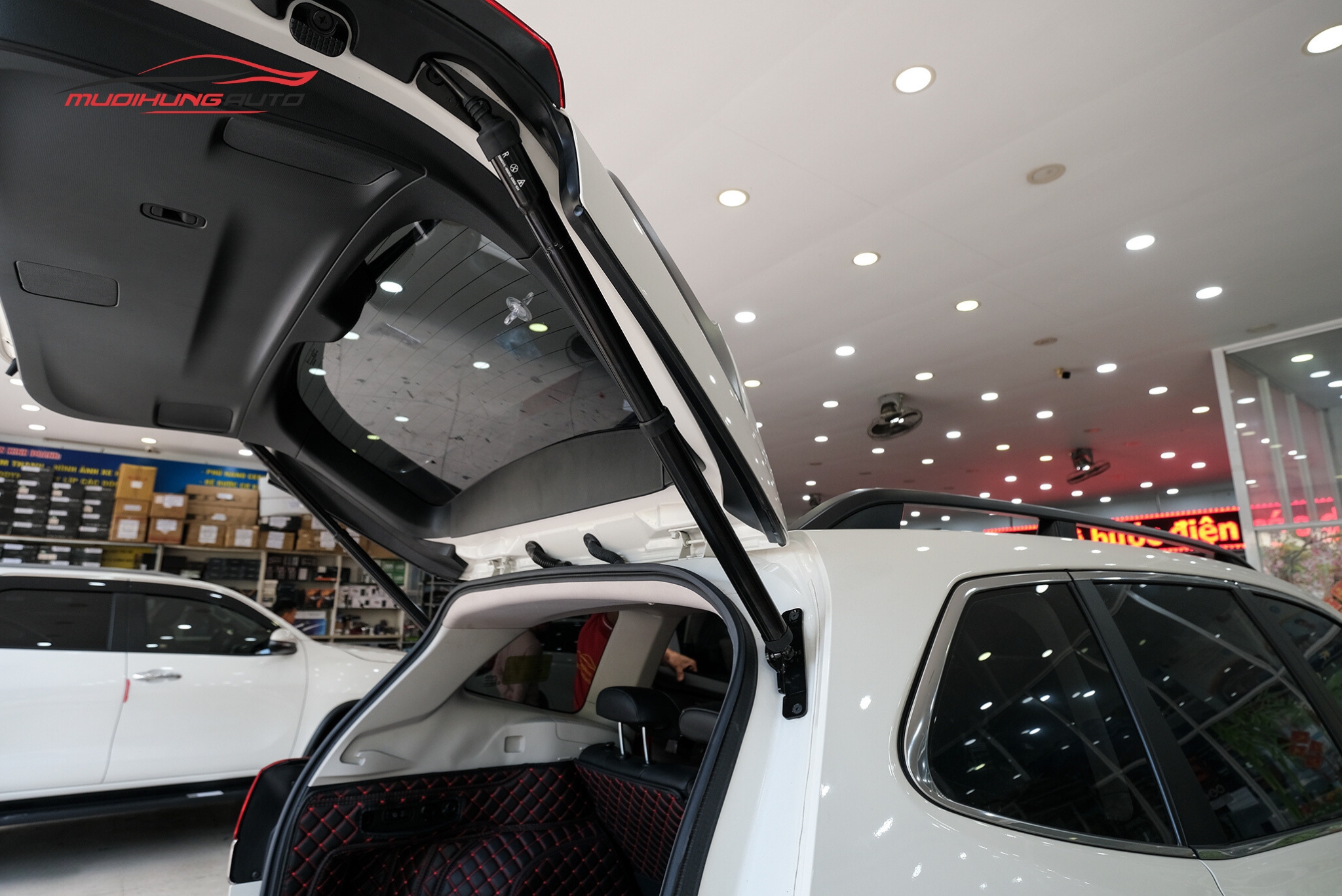 Lắp cốp điện xe hơi Subaru Forester