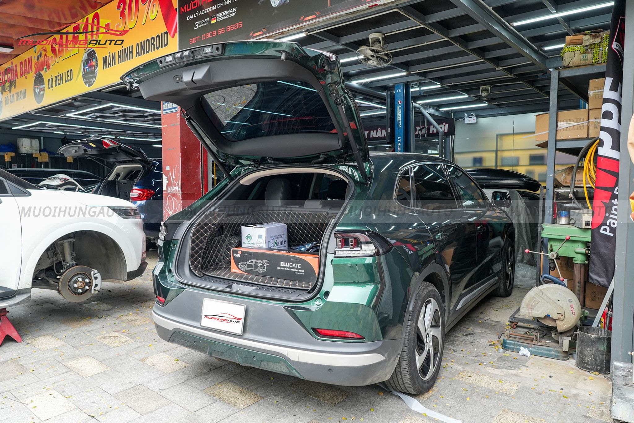 Lắp ty cốp điện ô tô Vinfast VF8 2024