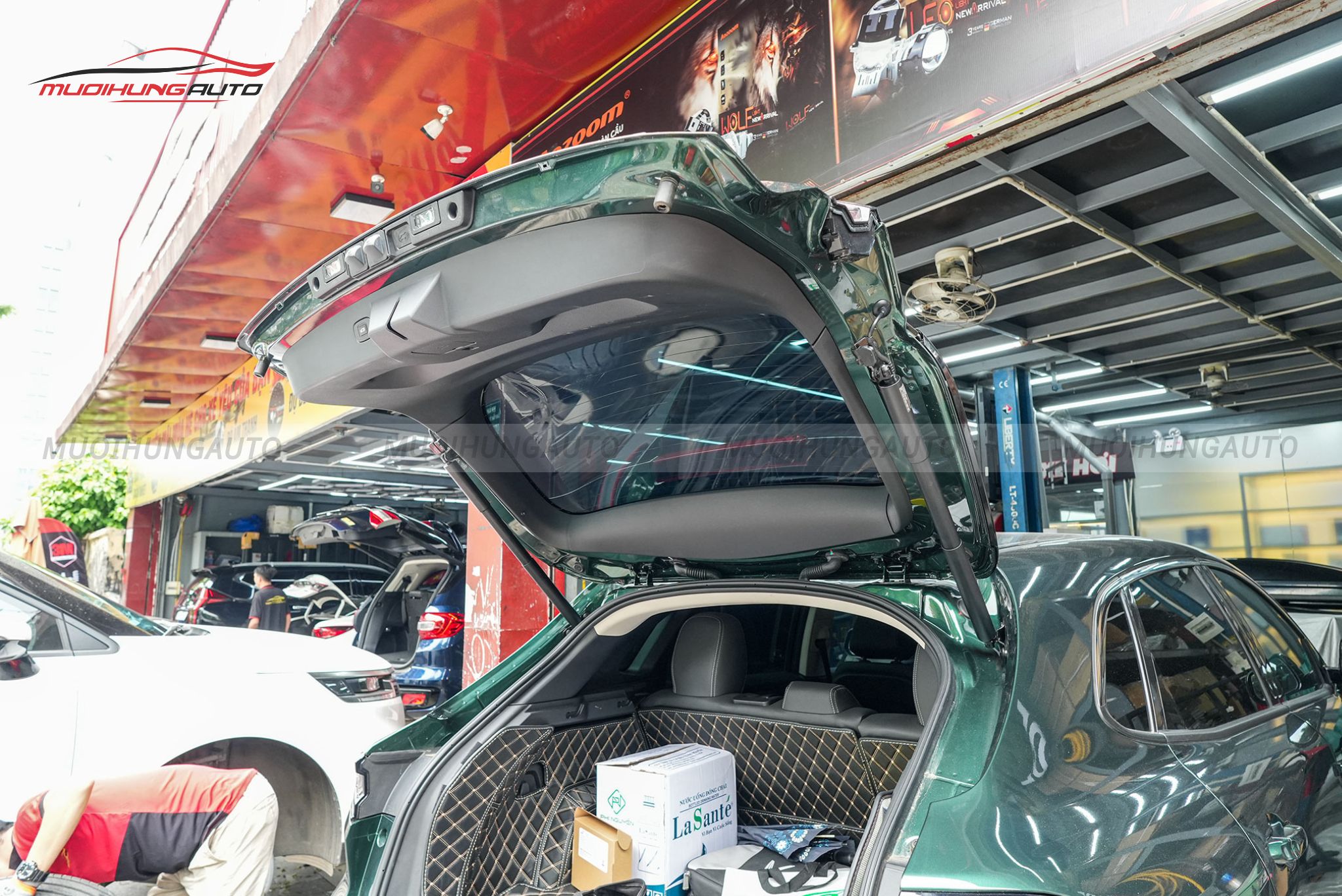 Lắp ty cốp điện xe hơi Vinfast VF8 2024