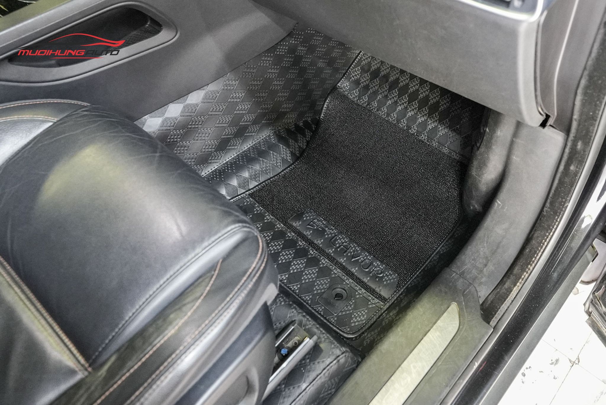 Lót sàn Lavor bên ghế phụ cho xe Jaguar F-Pace