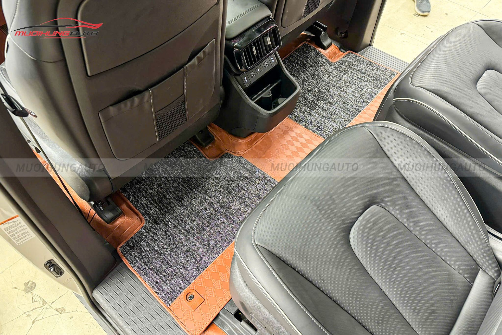 Lót sàn Lavor hàng ghế 2 cho Hyundai Custin 2024