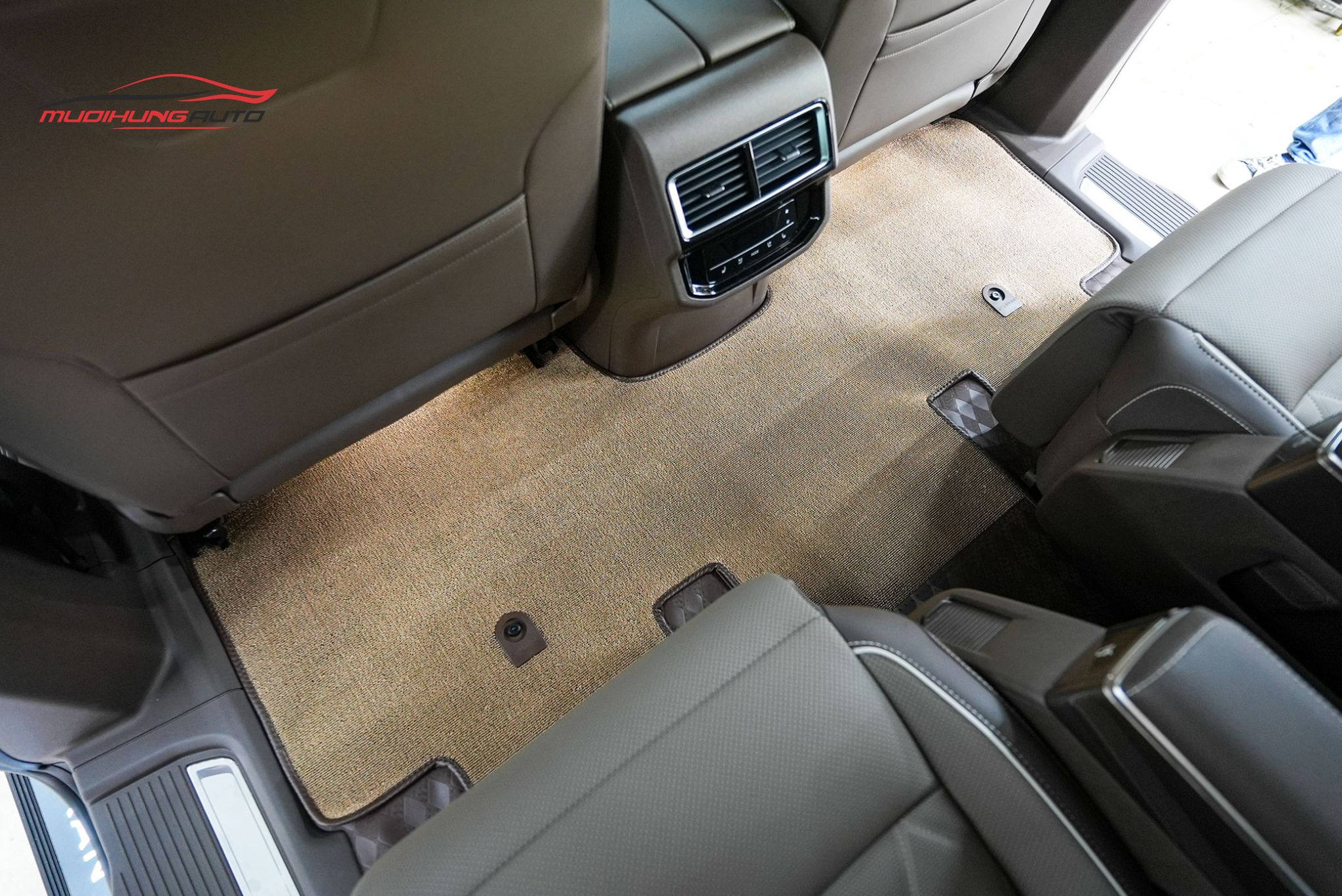 Lót sàn Lavor hàng ghế 2 cho ô tô Volkswagen Viloran