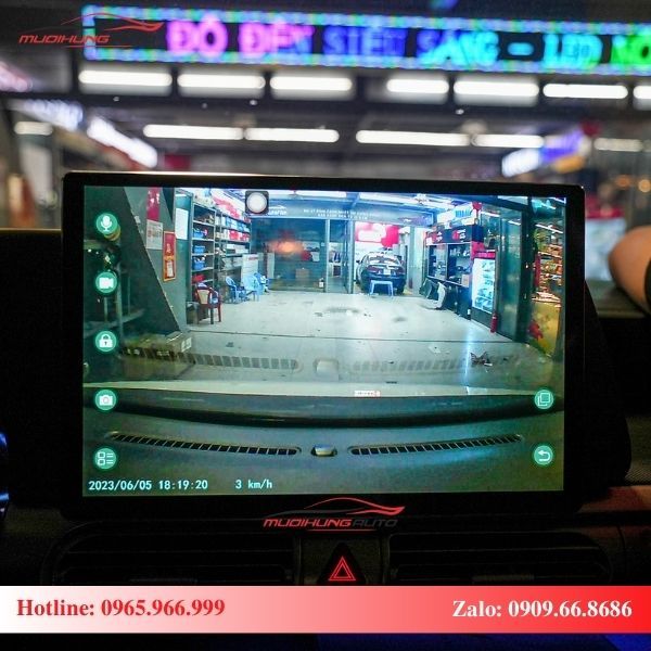 Màn hình Android xe Hyundai Stargazer kết nối với thiết bị ngoại vi