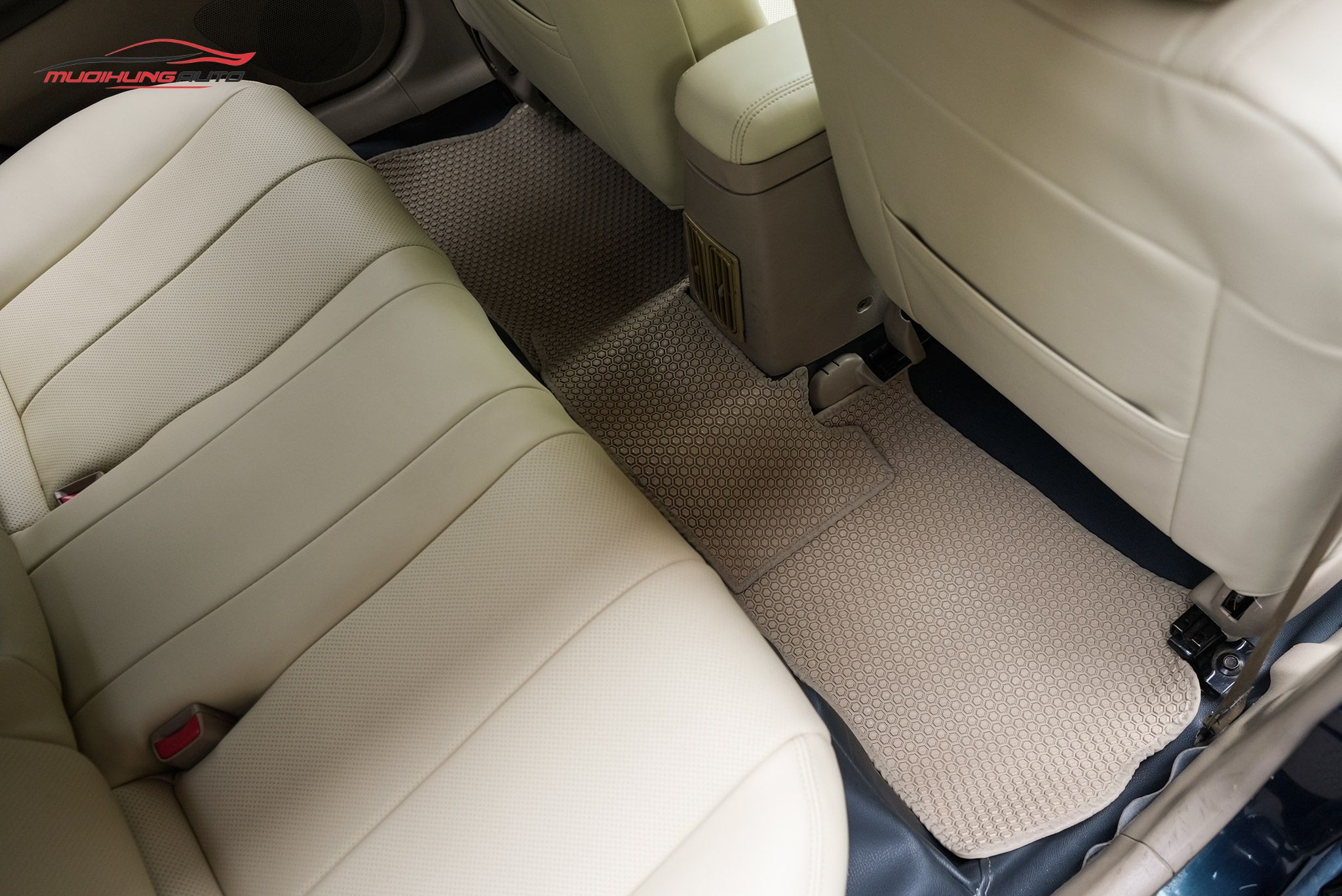 Thảm lót sàn Kata cho Ford Laser 2003