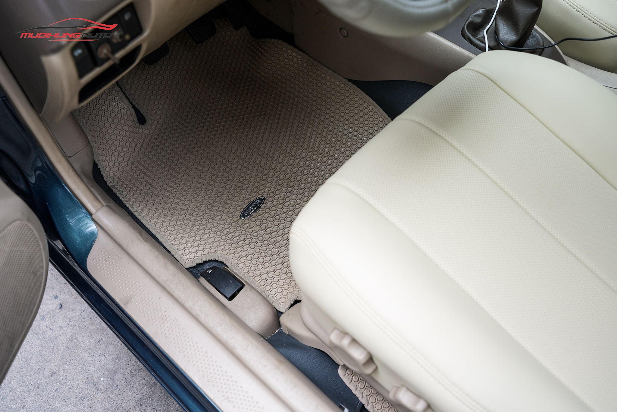 Thảm lót sàn Kata cho ô tô Ford Laser 2003