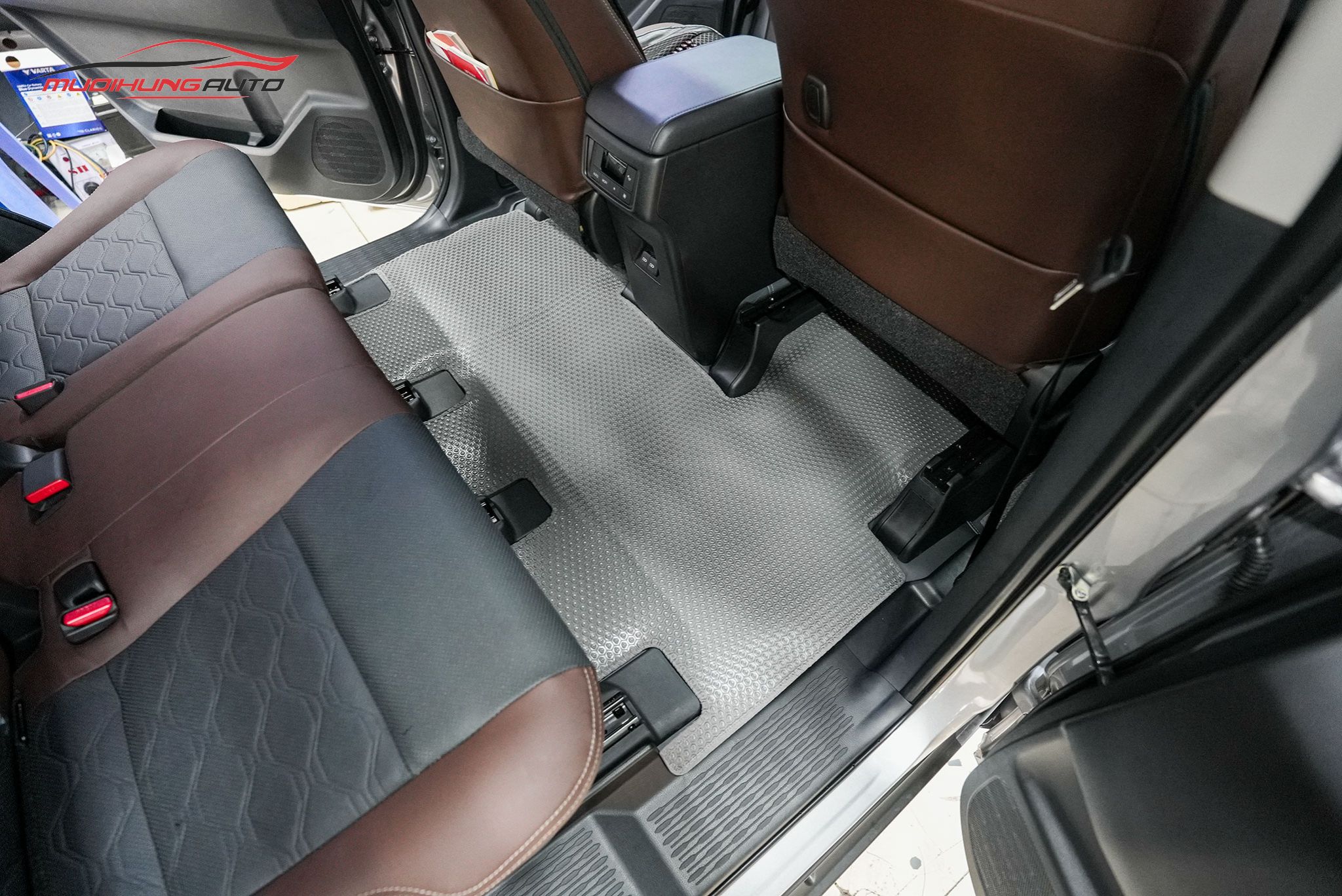 Thảm lót sàn Kata cho ô tô Toyota Innova 2023