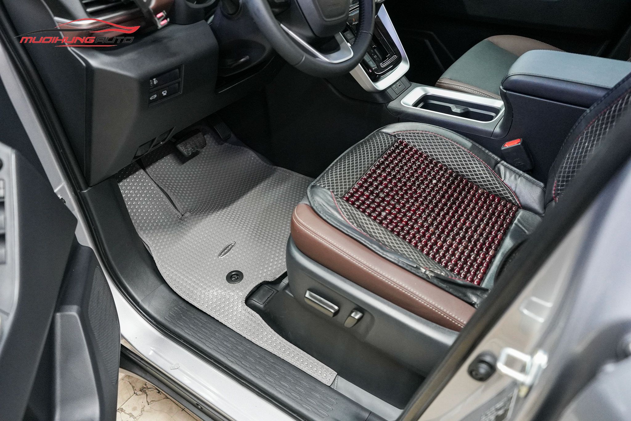 Thảm lót sàn Kata cho xe Toyota Innova 2023