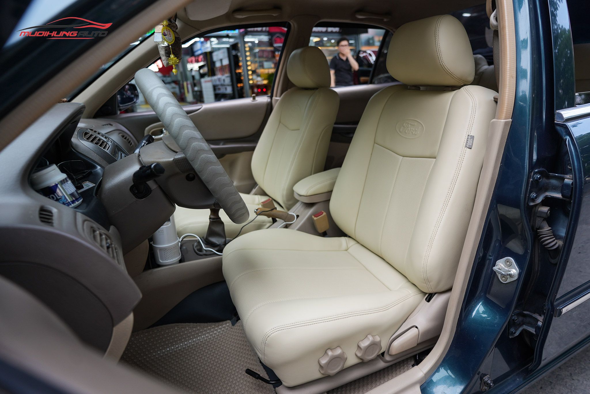 Thảm lót sàn Kata ô tô Ford Laser 2003