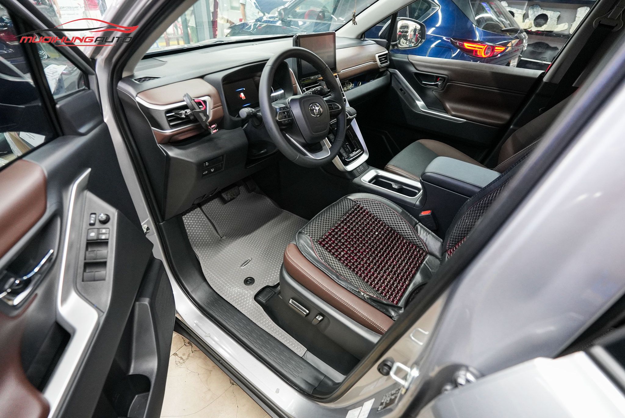 Thảm lót sàn Kata ô tô Toyota Innova 2023