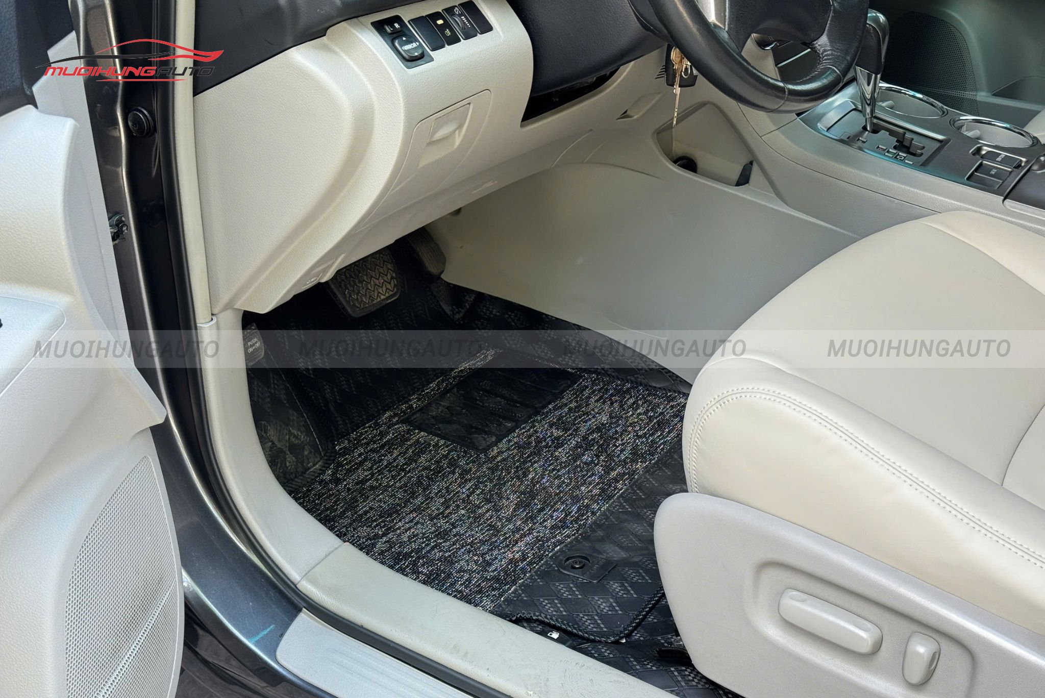 Thảm lót sàn Lavor cho ô tô Toyota Highlander