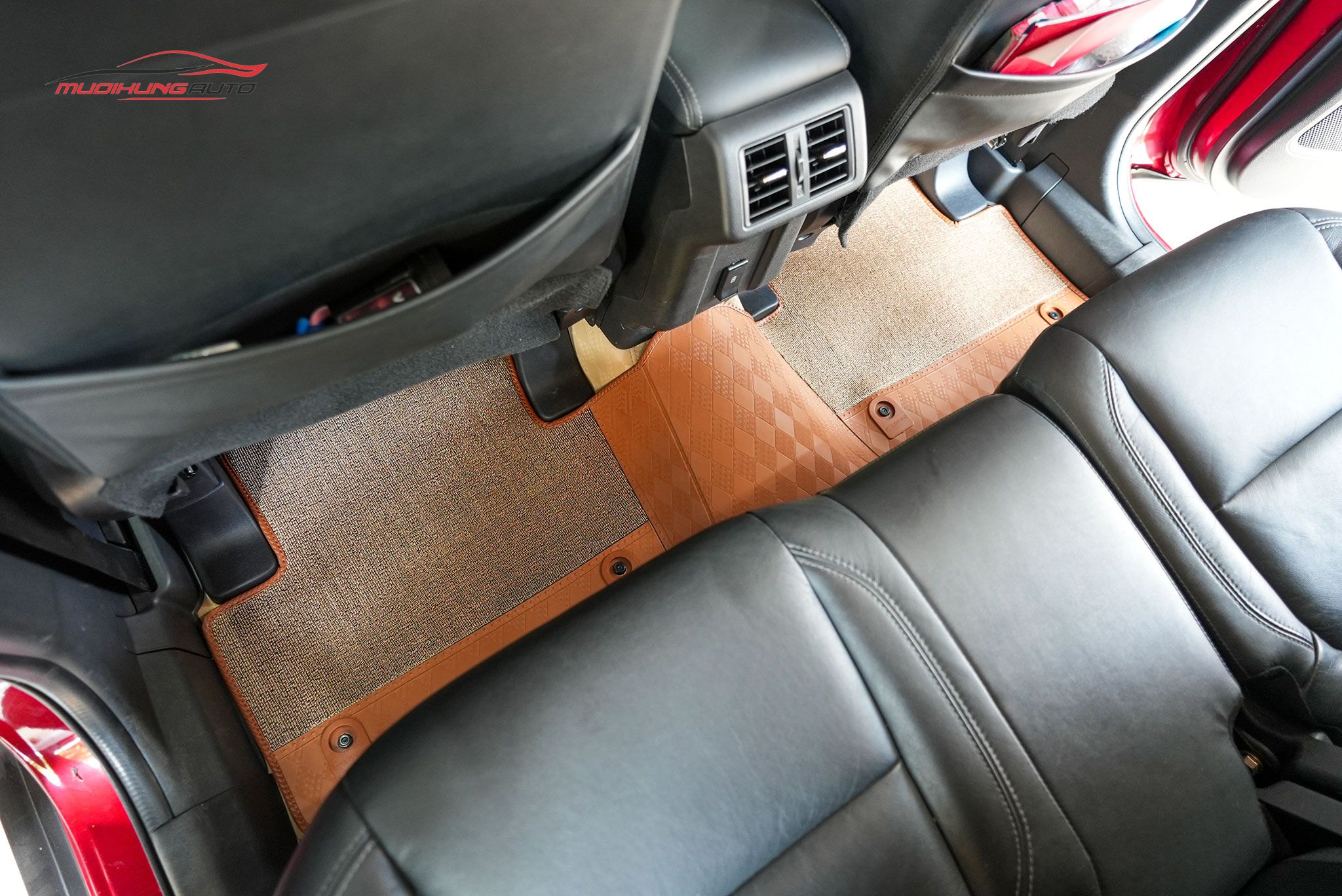 Thảm lót sàn Lavor dành cho Mitsubishi Outlander