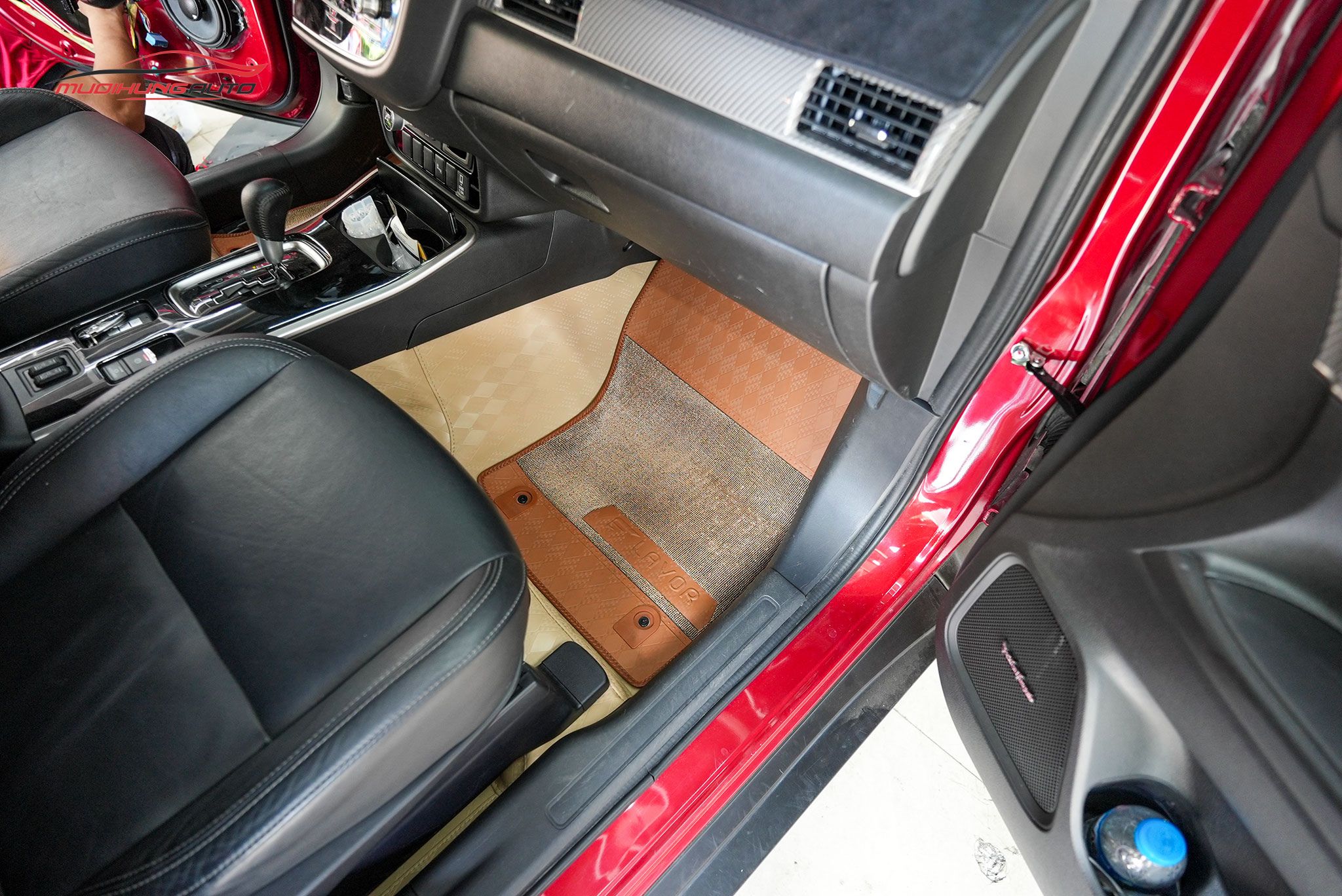 Thảm lót sàn Lavor Mitsubishi Outlander