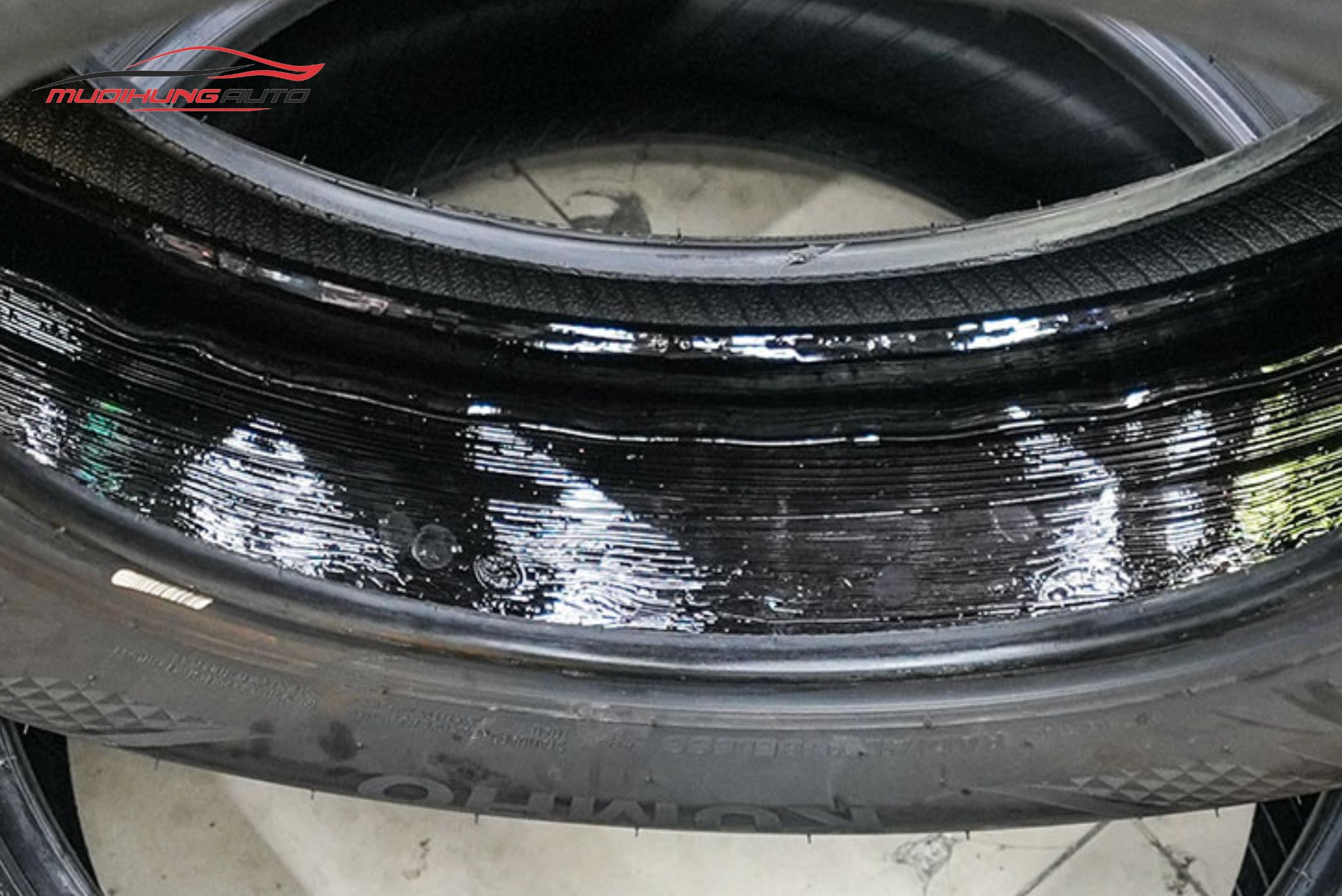 Tráng lốp chống đinh cho ô tô Kia Carens 2023