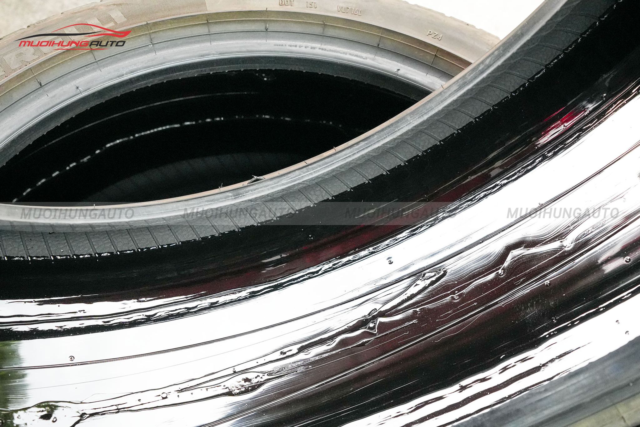 Tráng lốp chống đinh ô tô Volvo S90