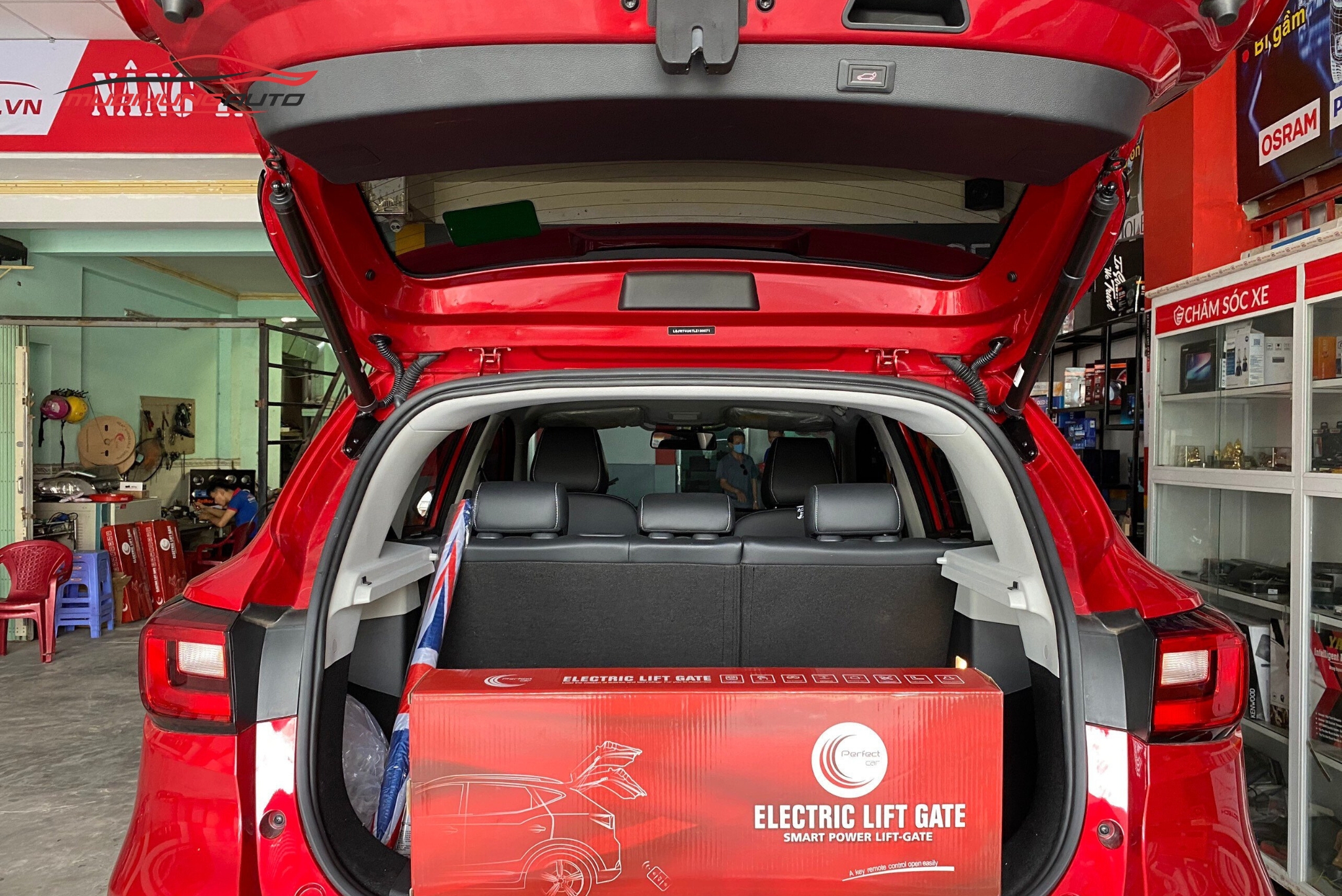 Ty cốp điện ô tô MG ZS