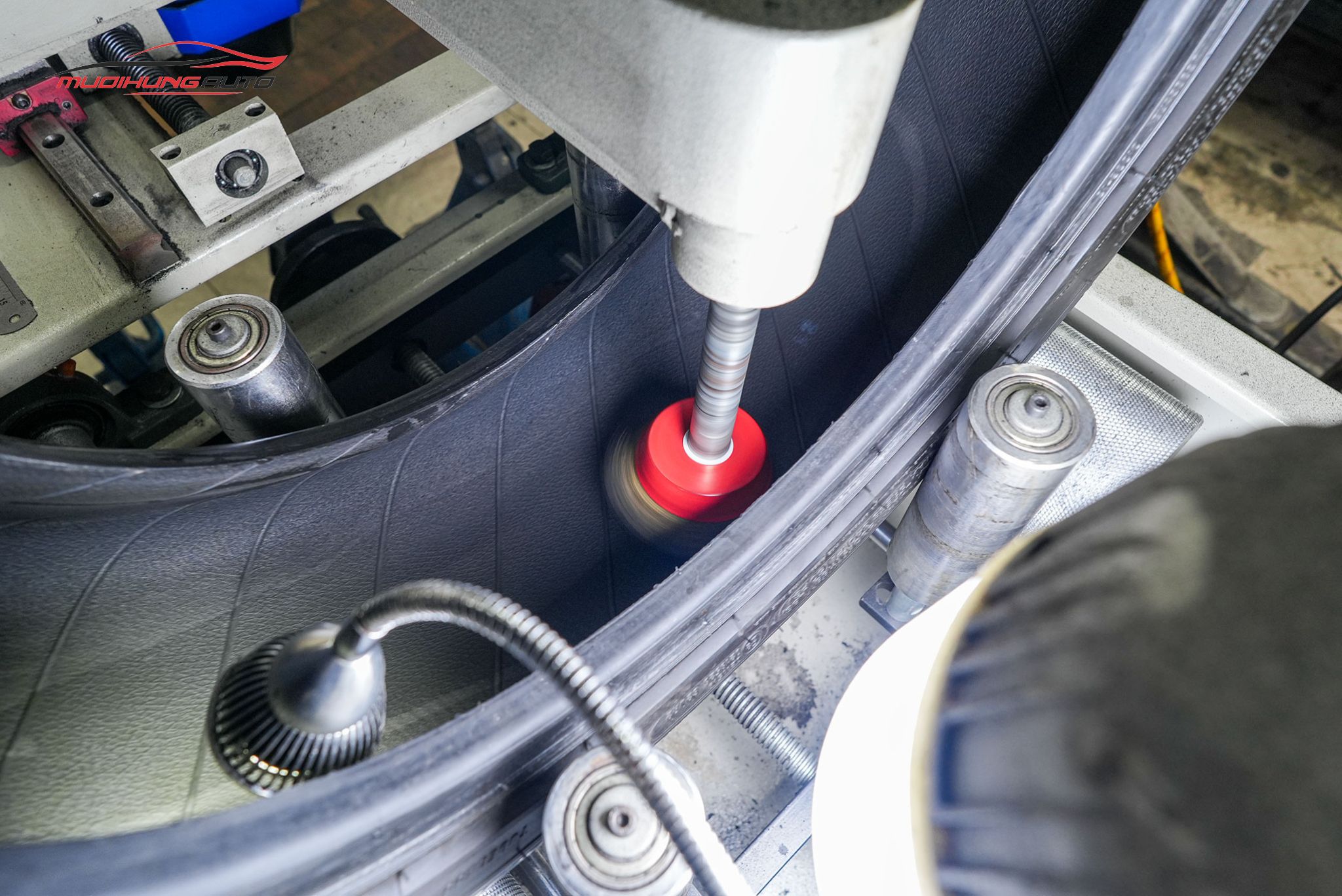 Xử lý lốp trước khi tráng