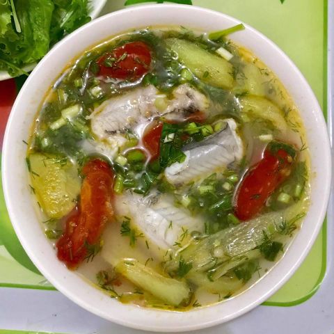 CÁ KHOAI (CÁ CHÁO) NẤU CANH CHUA