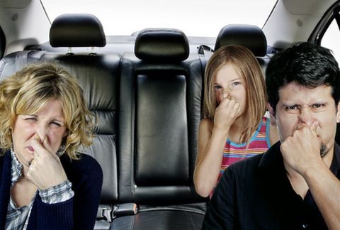 Khử mùi xe hơi đúng cách - mẹo để xe không bị mùi