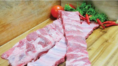 Khó kìm được đà tăng, giá thịt lợn hơi cán mốc 100.000 đồng/kg