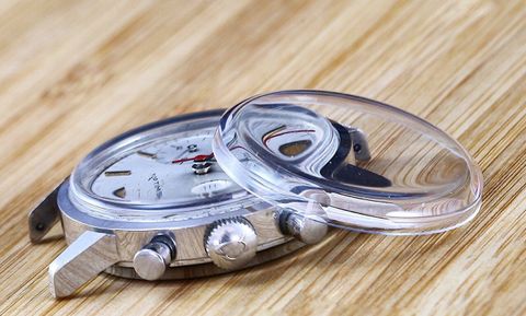Có bao nhiêu loại mặt kính đồng hồ đeo tay thông dụng?