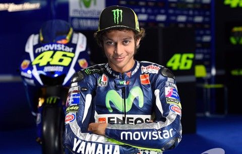 Tay đua người Ý Valentino Rossi (VR46) đã chính thức gia hạn thêm hợp đồng với đội đua Movistar Yamaha MotoGP