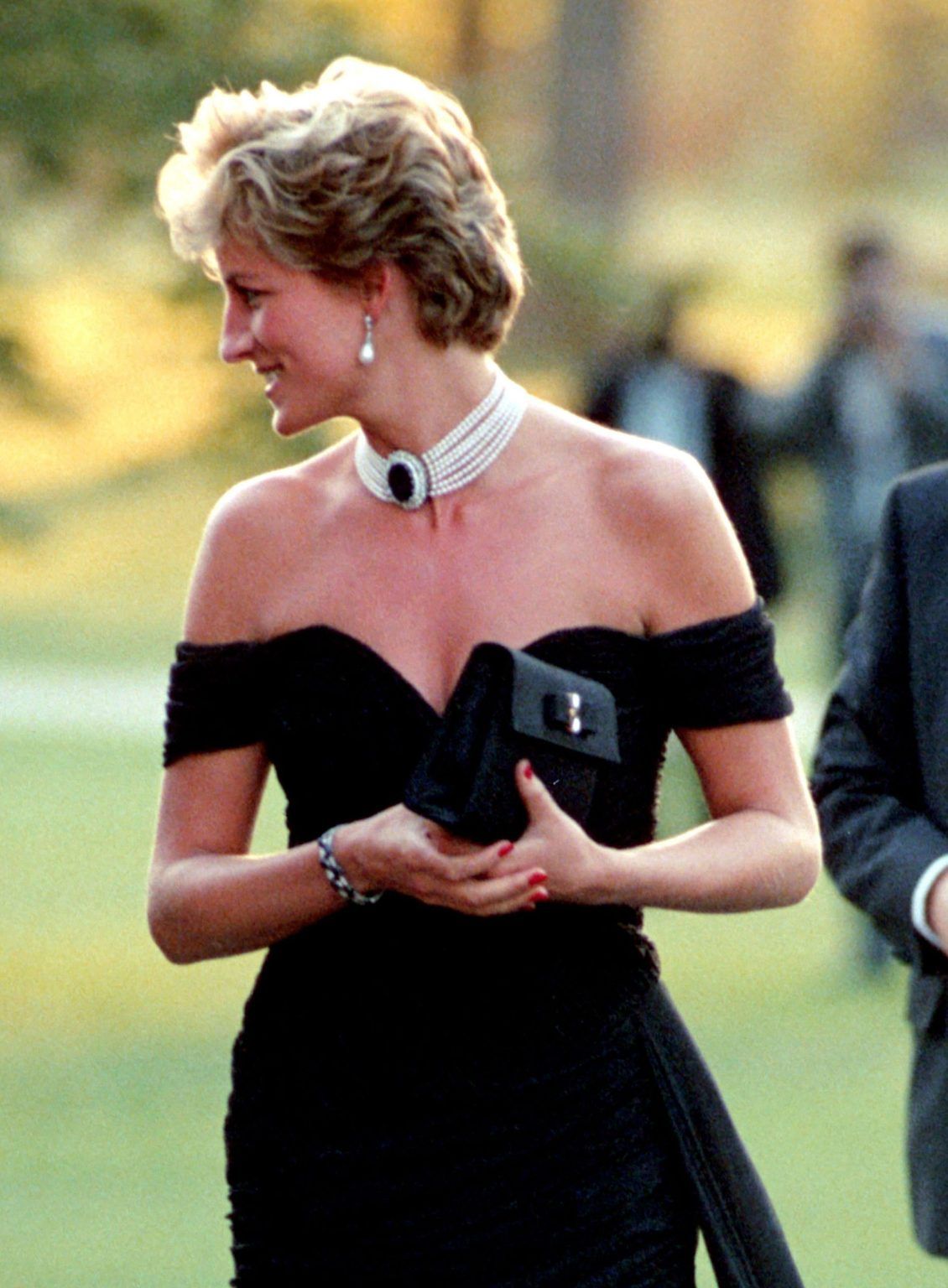Chiếc váy báo thù của Công nương Diana