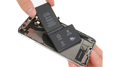 Thay pin iPhone Xs tại TPHCM