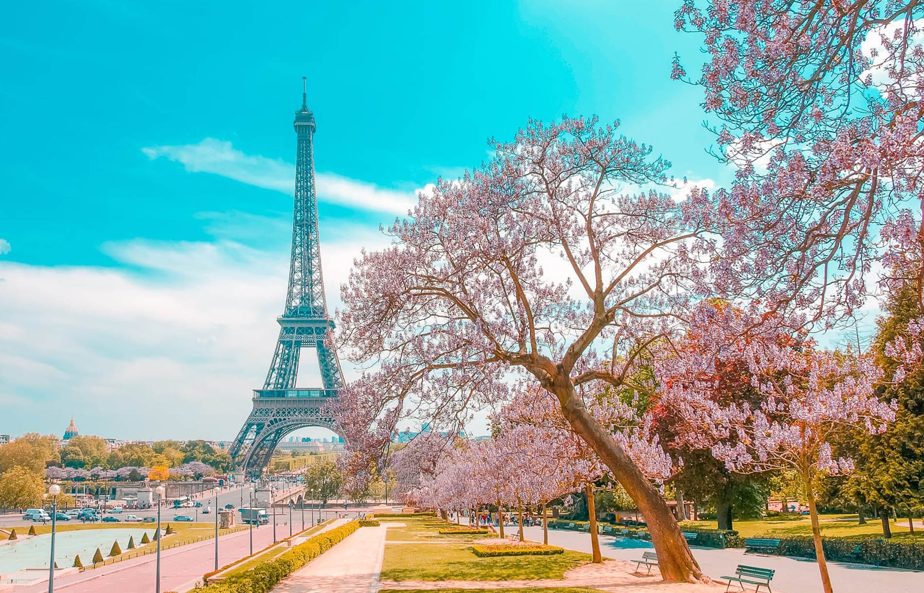 Vé máy bay giá rẻ đi Paris