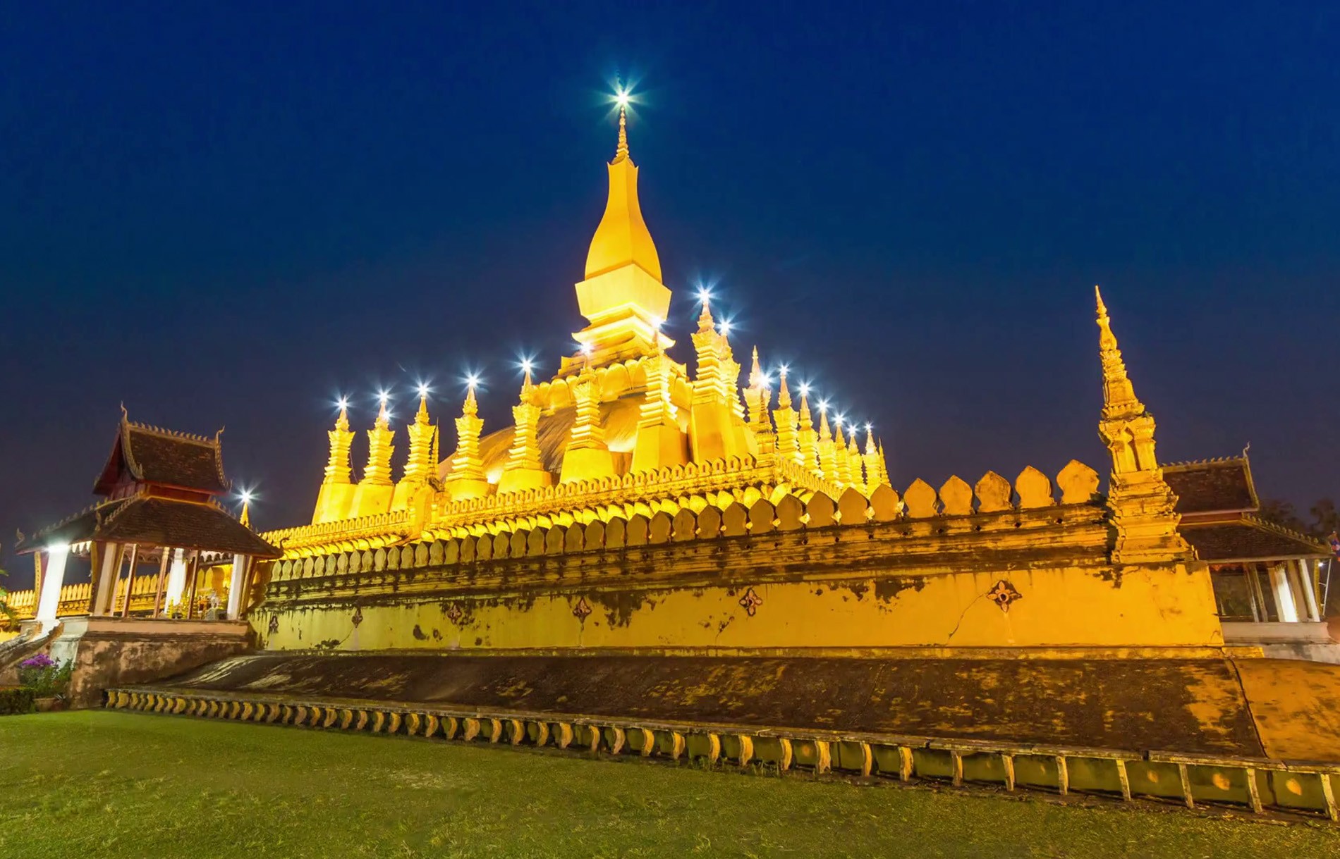 Vé máy bay giá rẻ đi Viêng Chăn