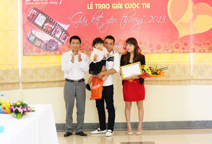 Lễ trao giải tràn ngập tiếng cười cùng Sunfly “Gắn kết yêu thương”