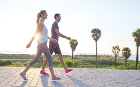Hoạt động thể dục như đi bộ vào buổi chiều giúp cải thiện đáng kể lượng đường trong máu – Những người mắc bệnh tiểu đường cần quan tâm đến lối sống hàng ngày