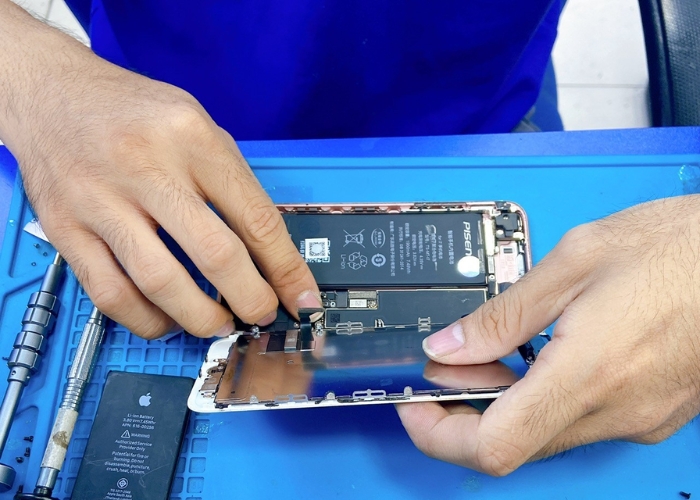 Thay màn hình iPhone 11 tại Bảo Hành One